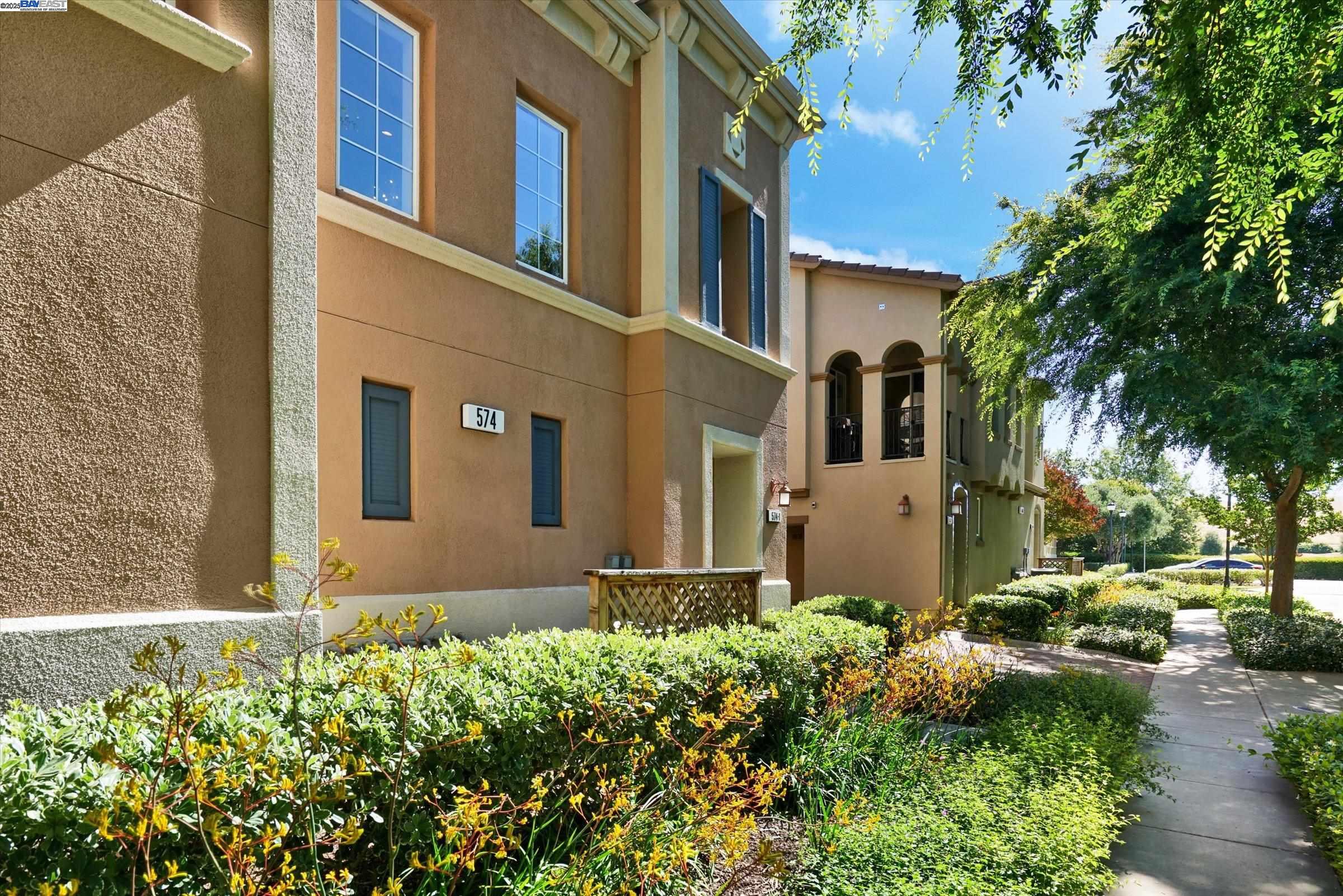 574 Dovecote Ln # 1