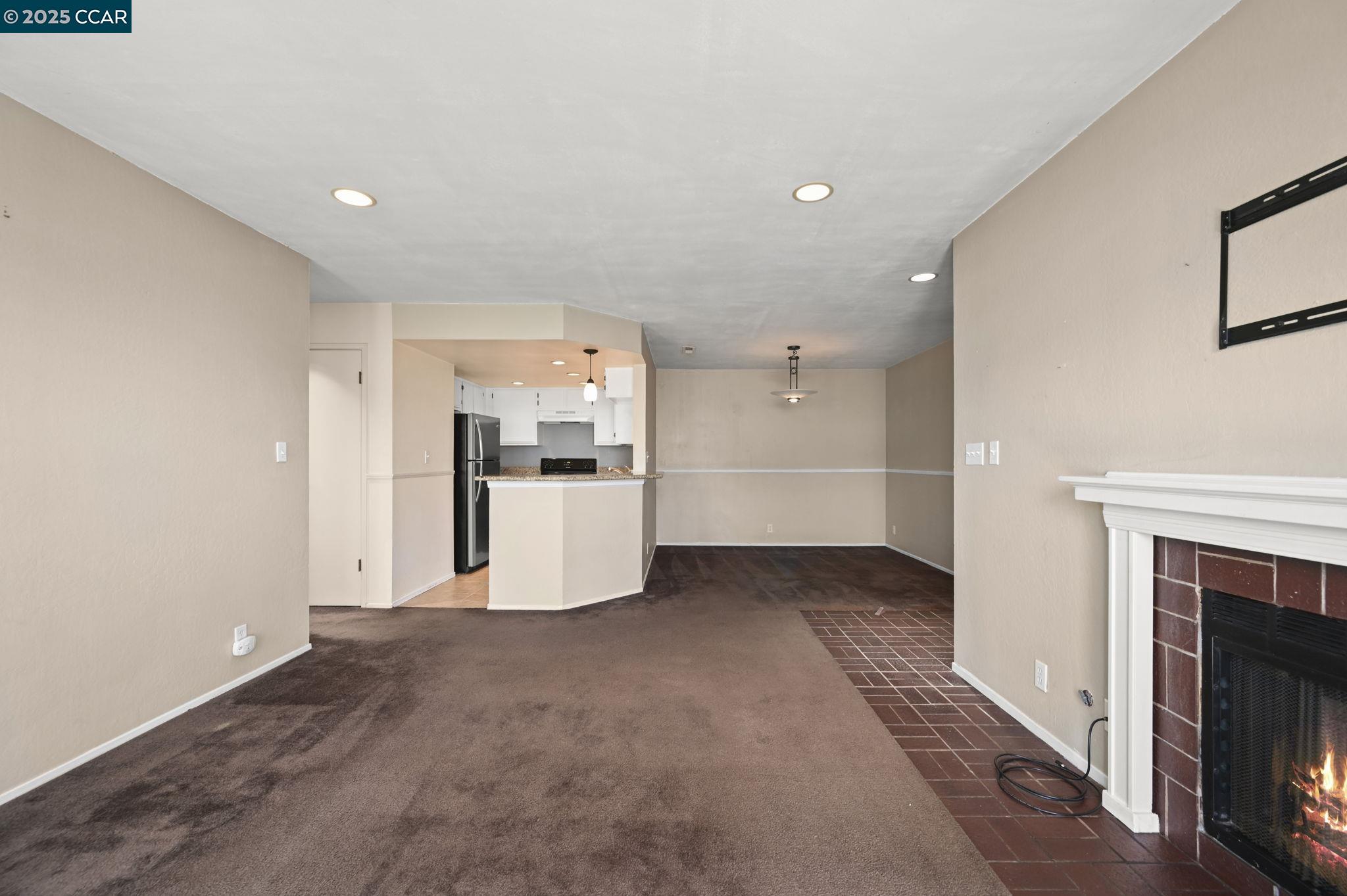 1077 Wesley Ct # 5