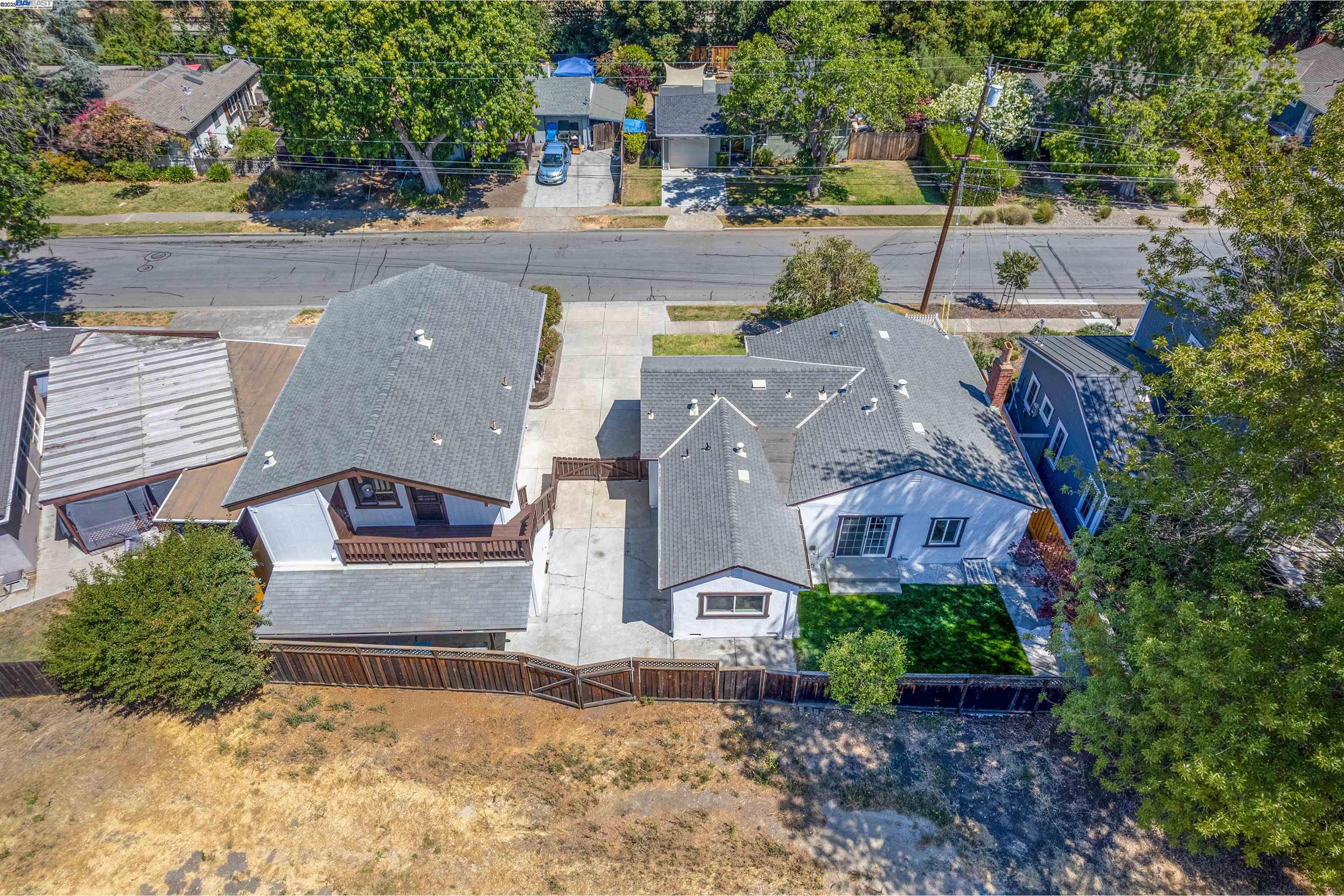 824 14th Ave