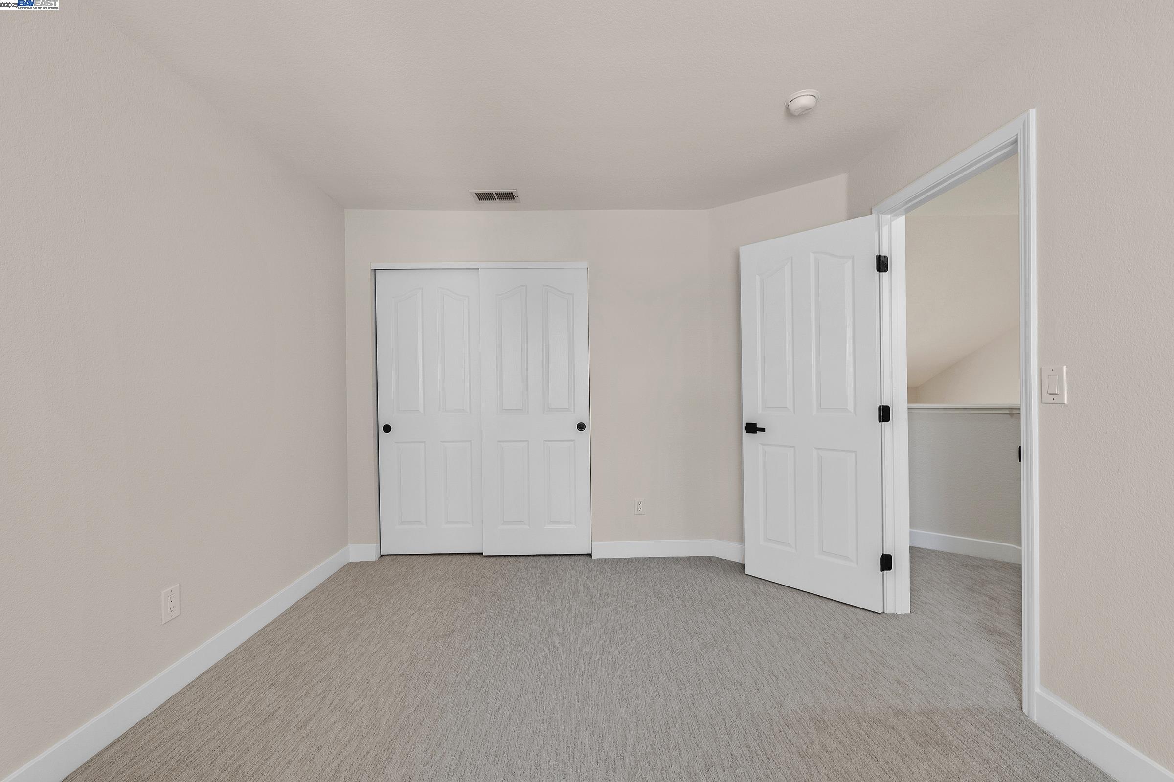 32 Maximo Ct