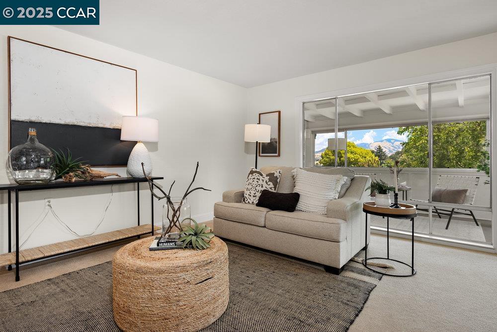 2200 Pine Knoll Dr # 11