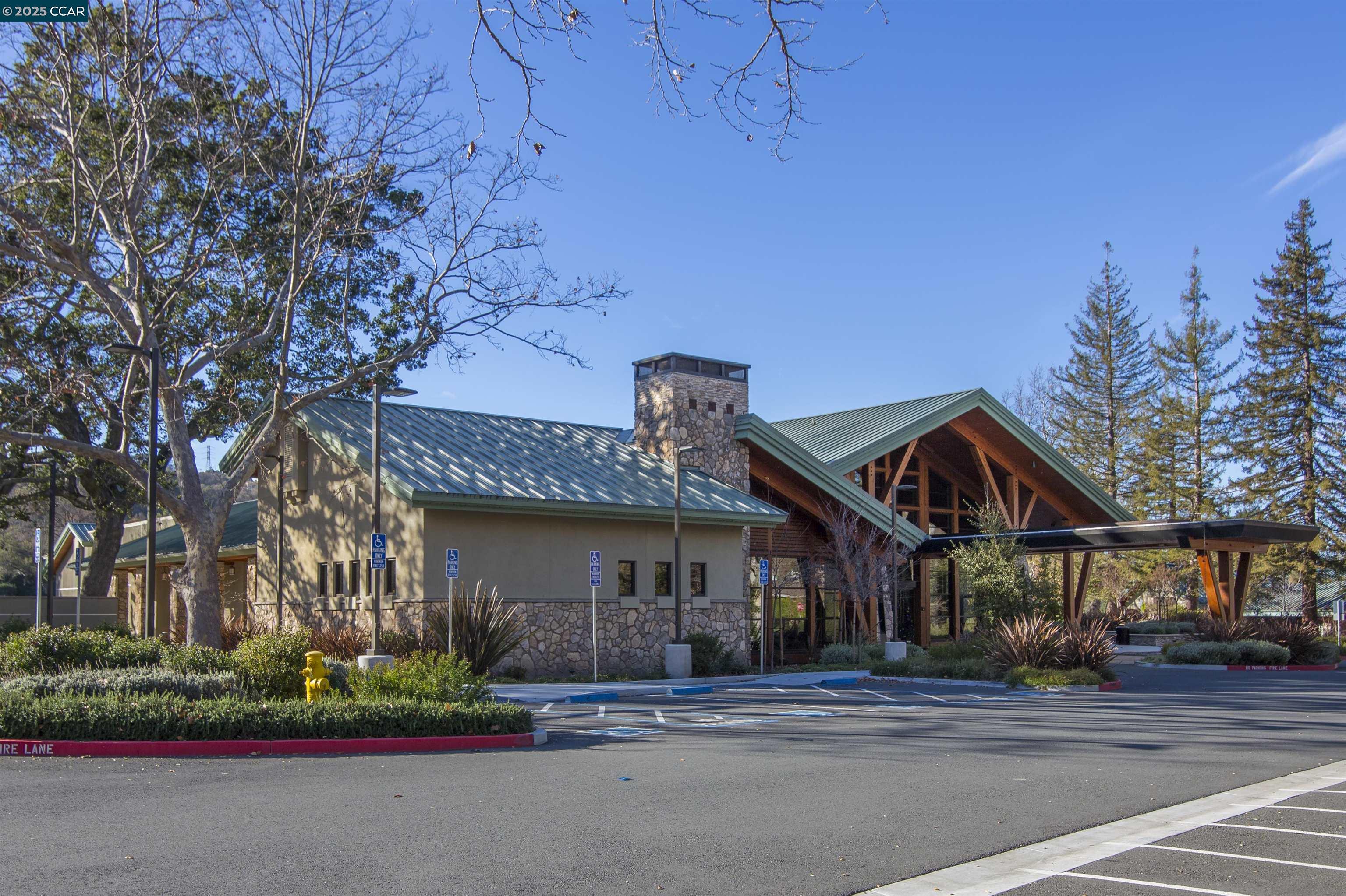 2200 Pine Knoll Dr # 11