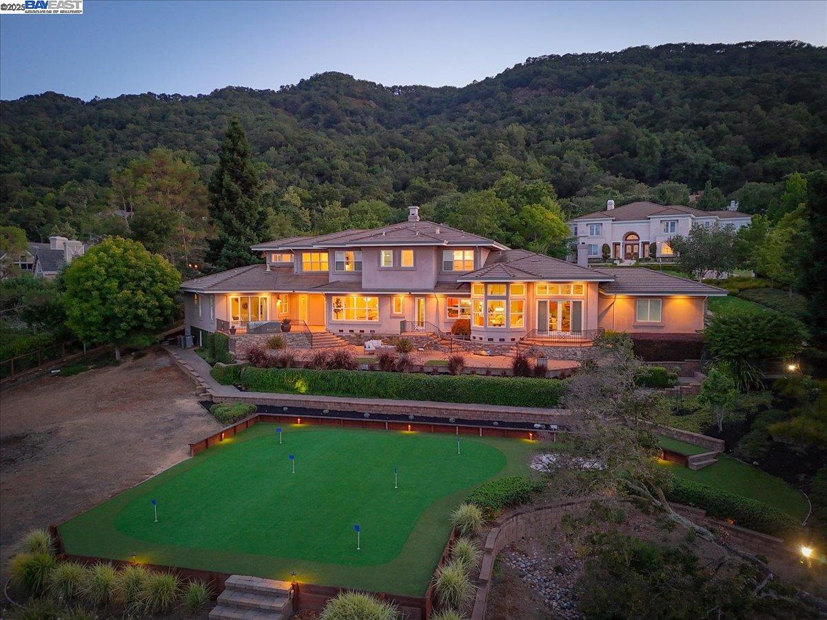 2109 Black Oak Ct