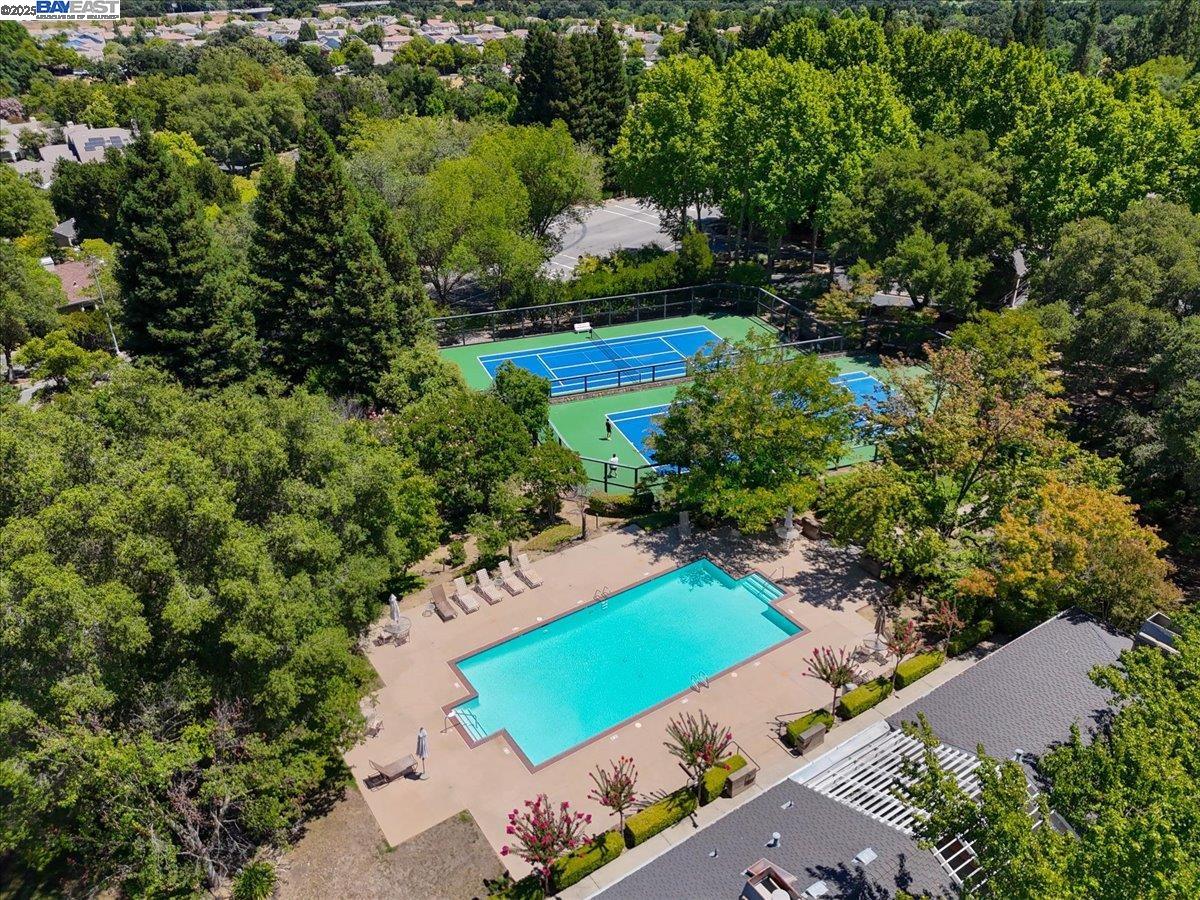 2109 Black Oak Ct