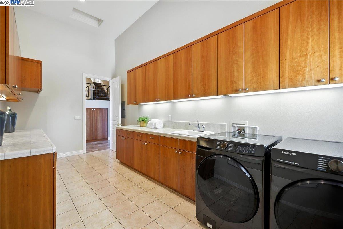 2109 Black Oak Ct
