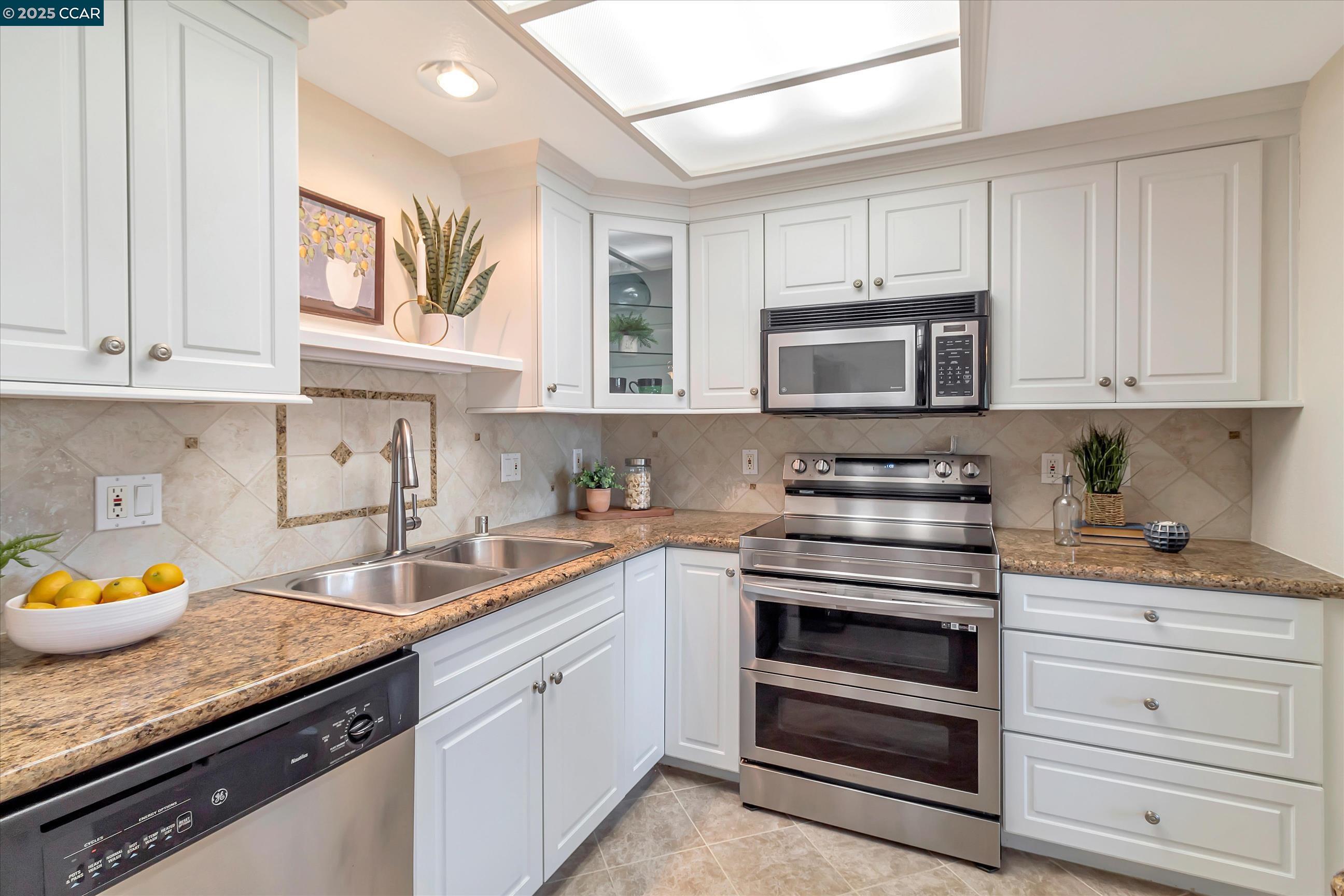 1332 Singingwood Ct # 6