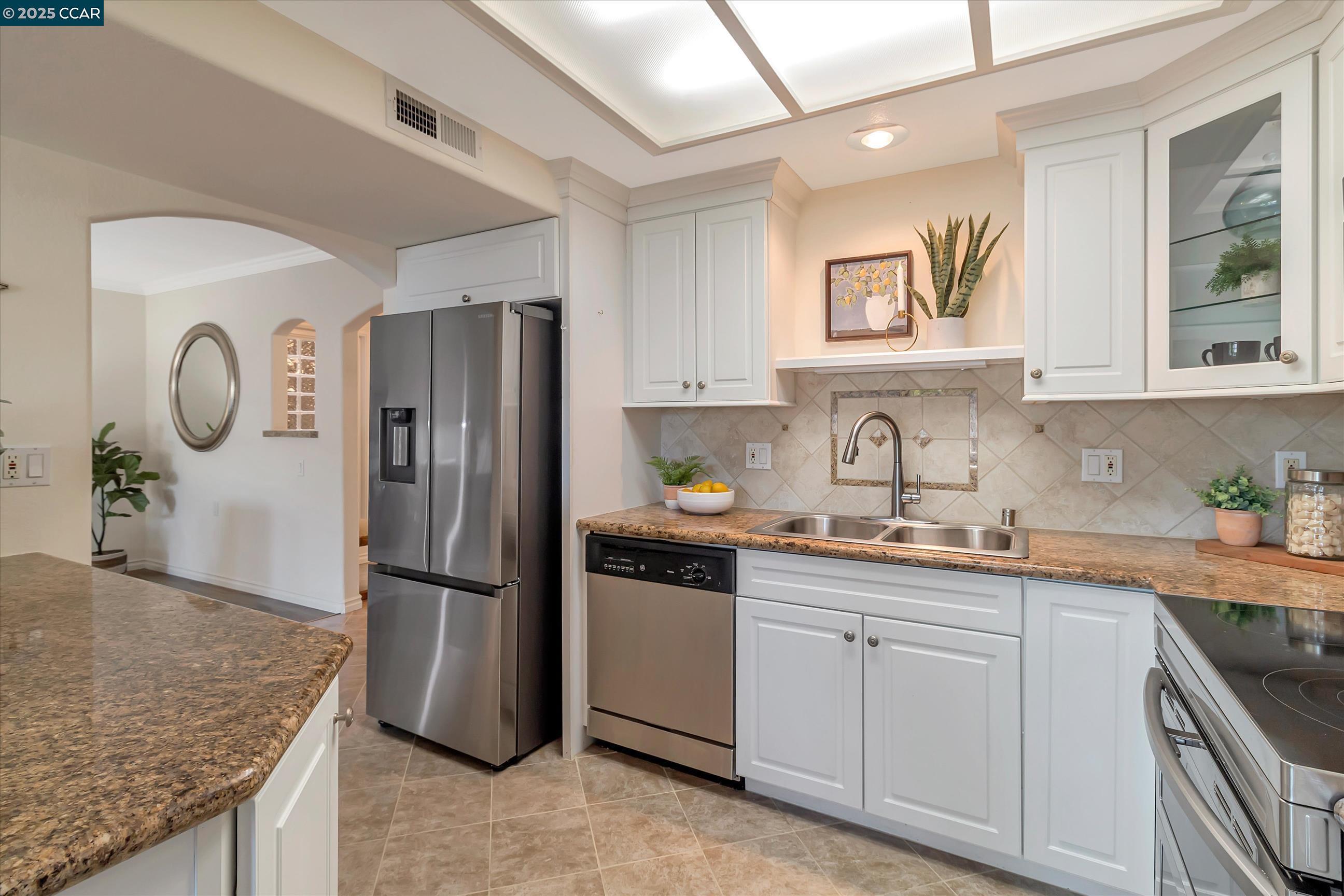 1332 Singingwood Ct # 6