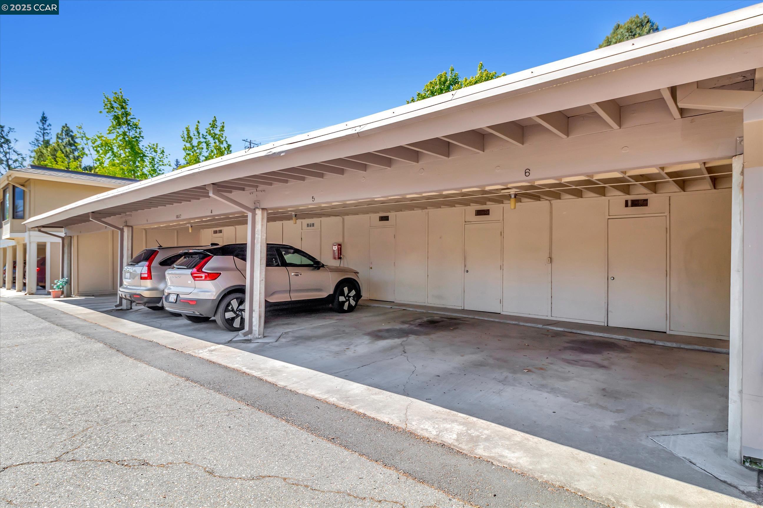 1332 Singingwood Ct # 6