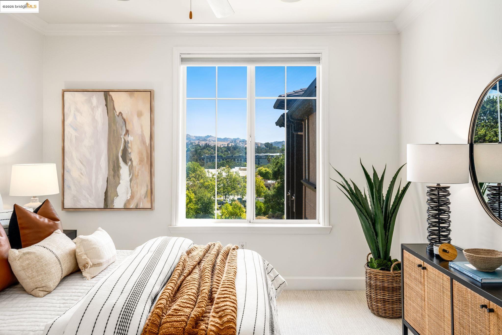 1800 Alma # 405