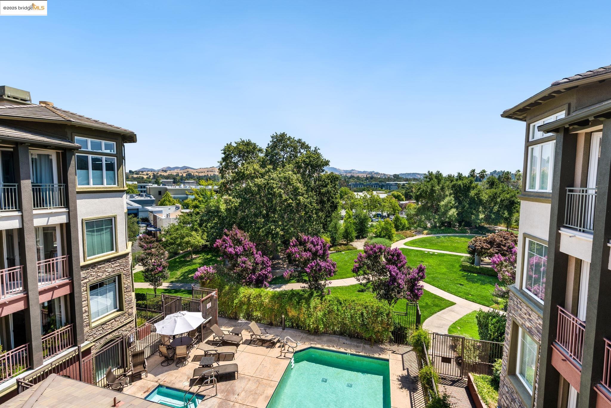 1800 Alma # 405