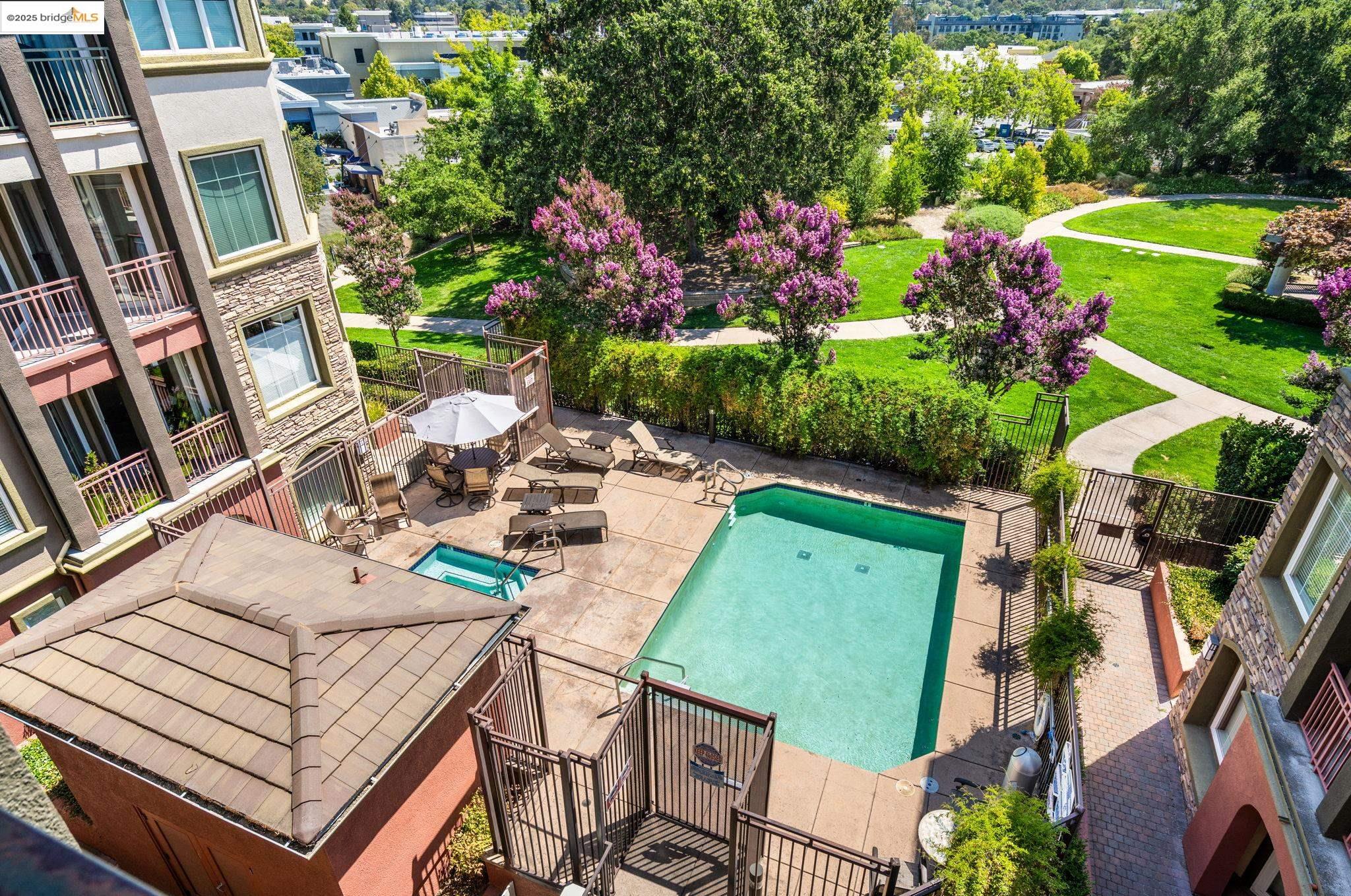 1800 Alma # 405