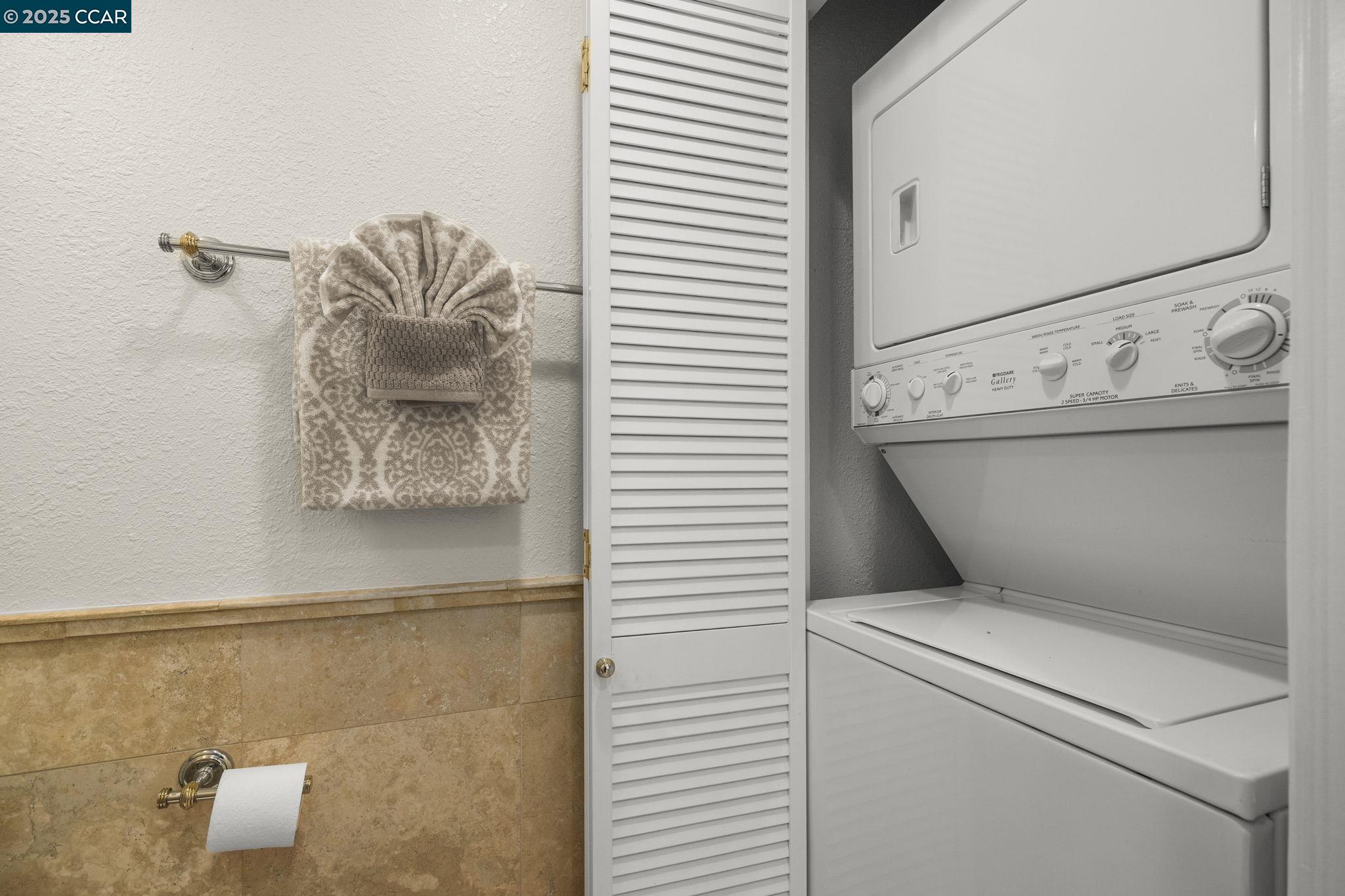 1425 Canyonwood Ct. #6