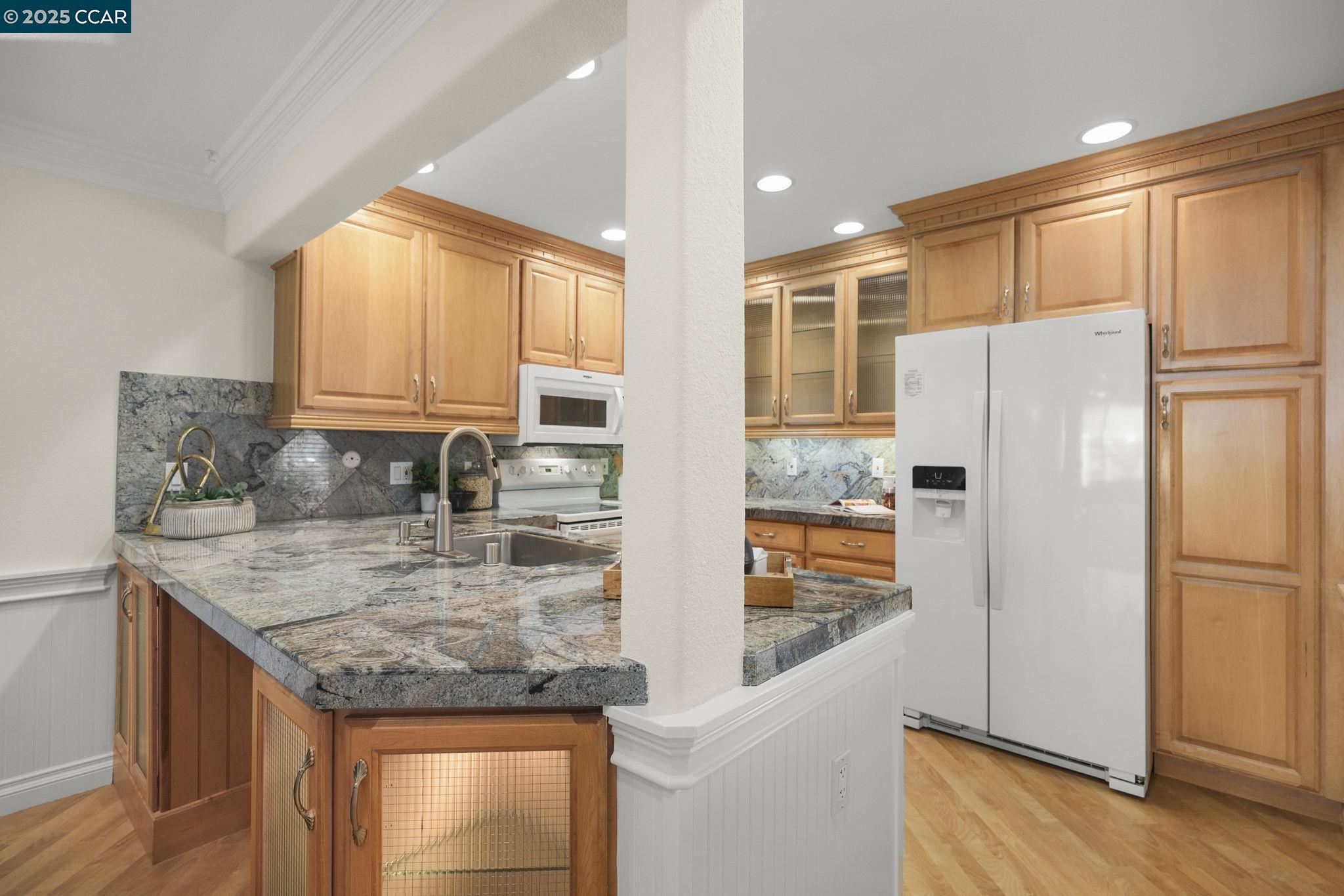 1425 Canyonwood Ct. #6