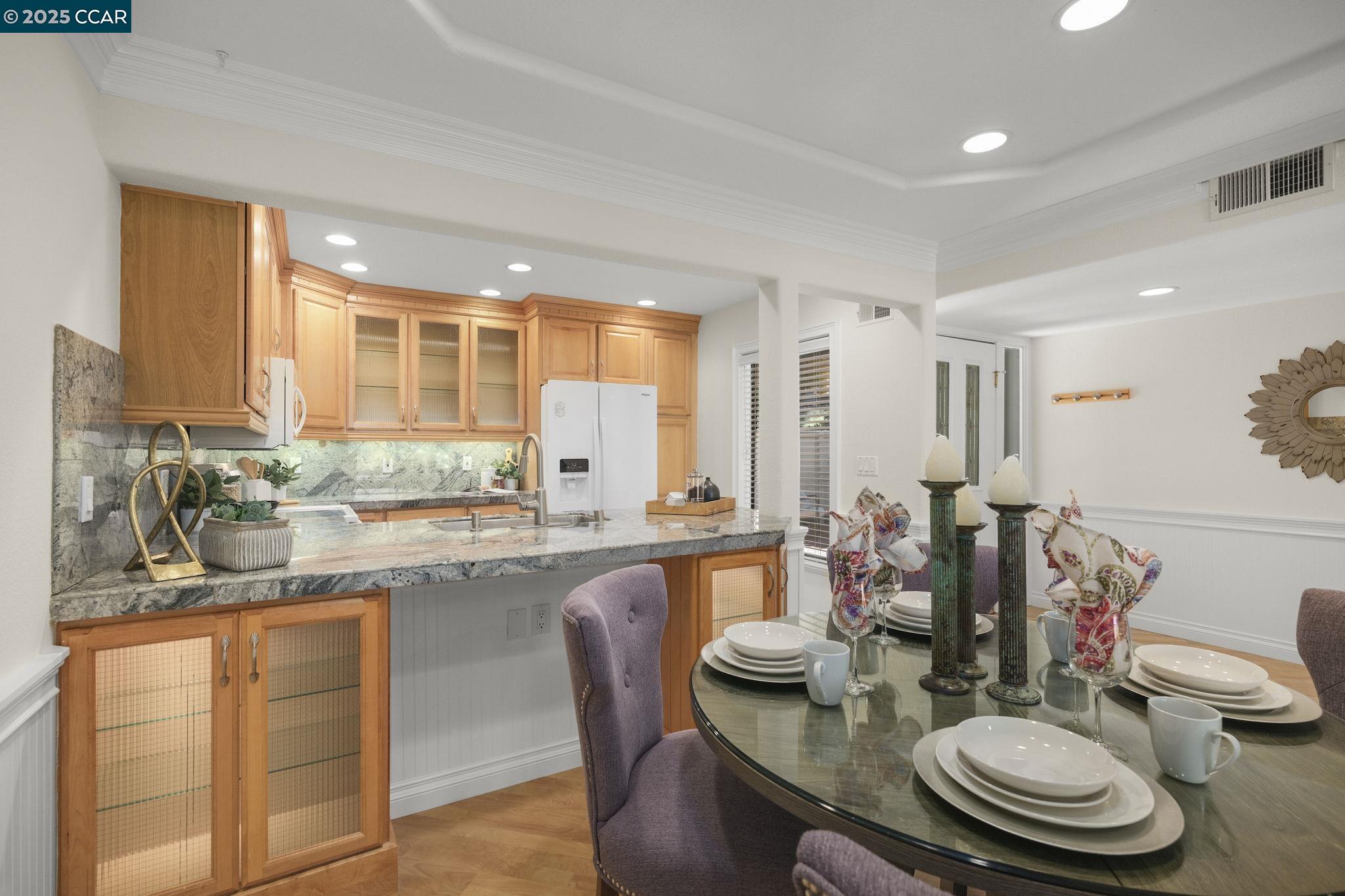 1425 Canyonwood Ct. #6