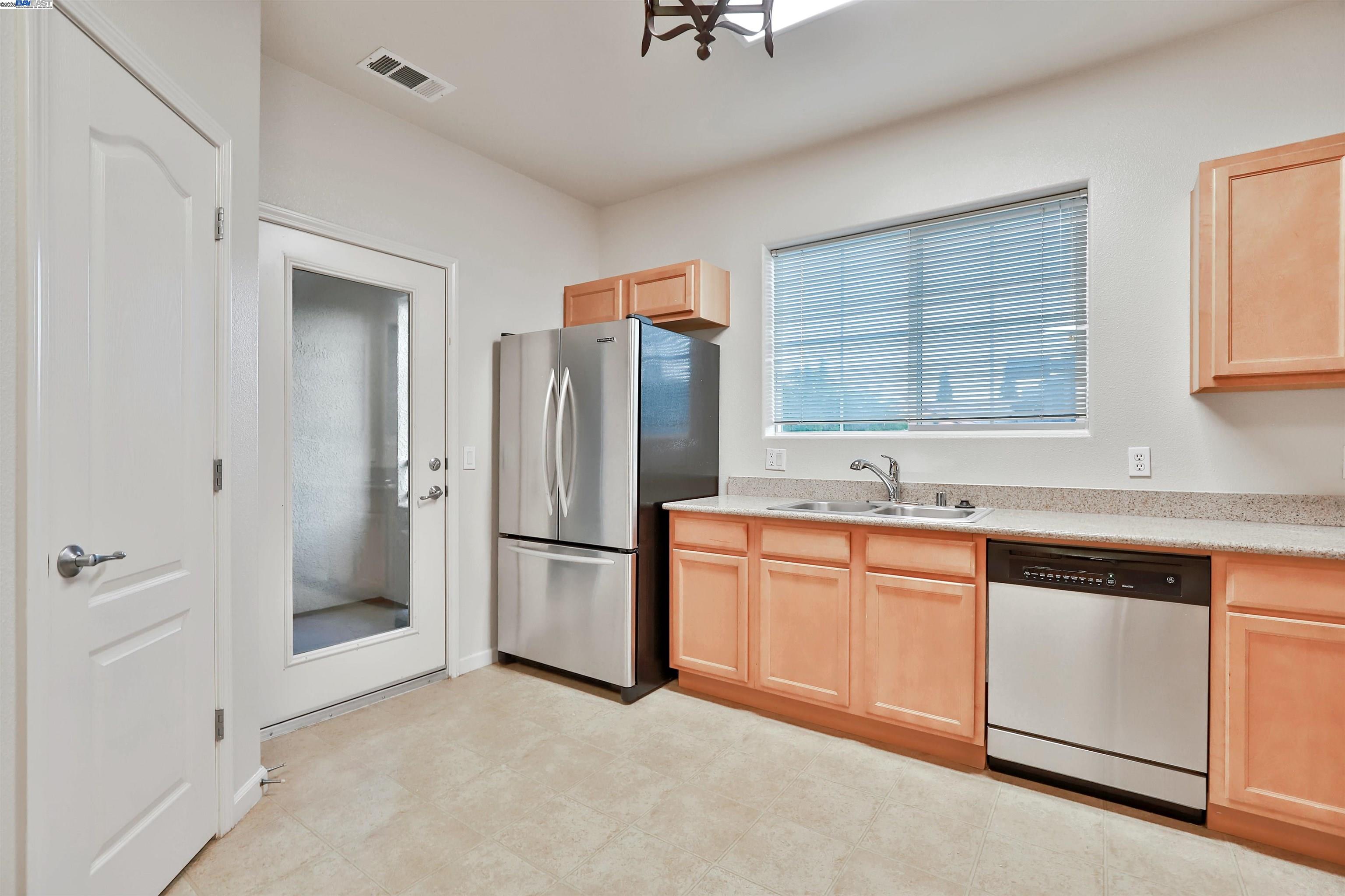 216 Vessona Cir