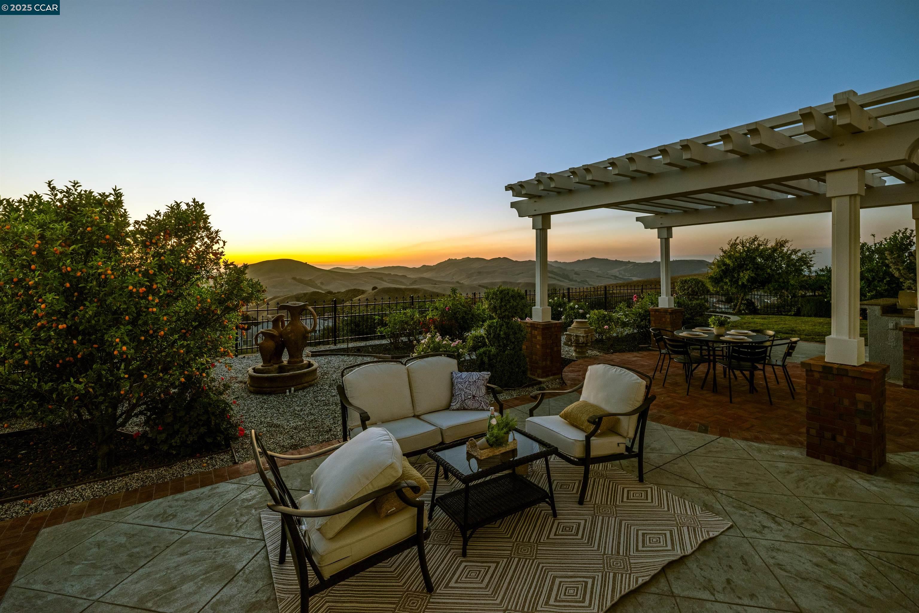 3388 Ashbourne Cir