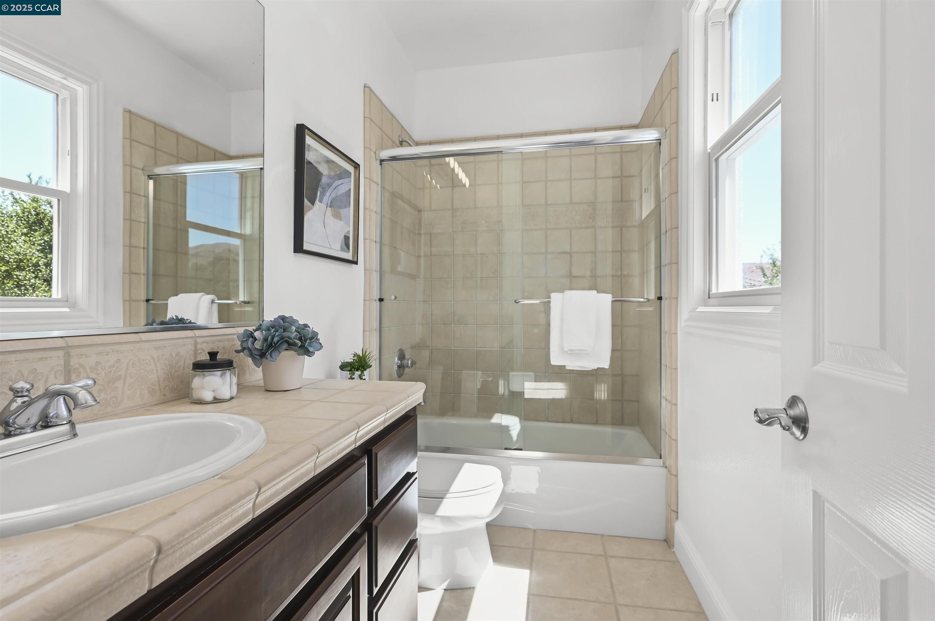 3388 Ashbourne Cir
