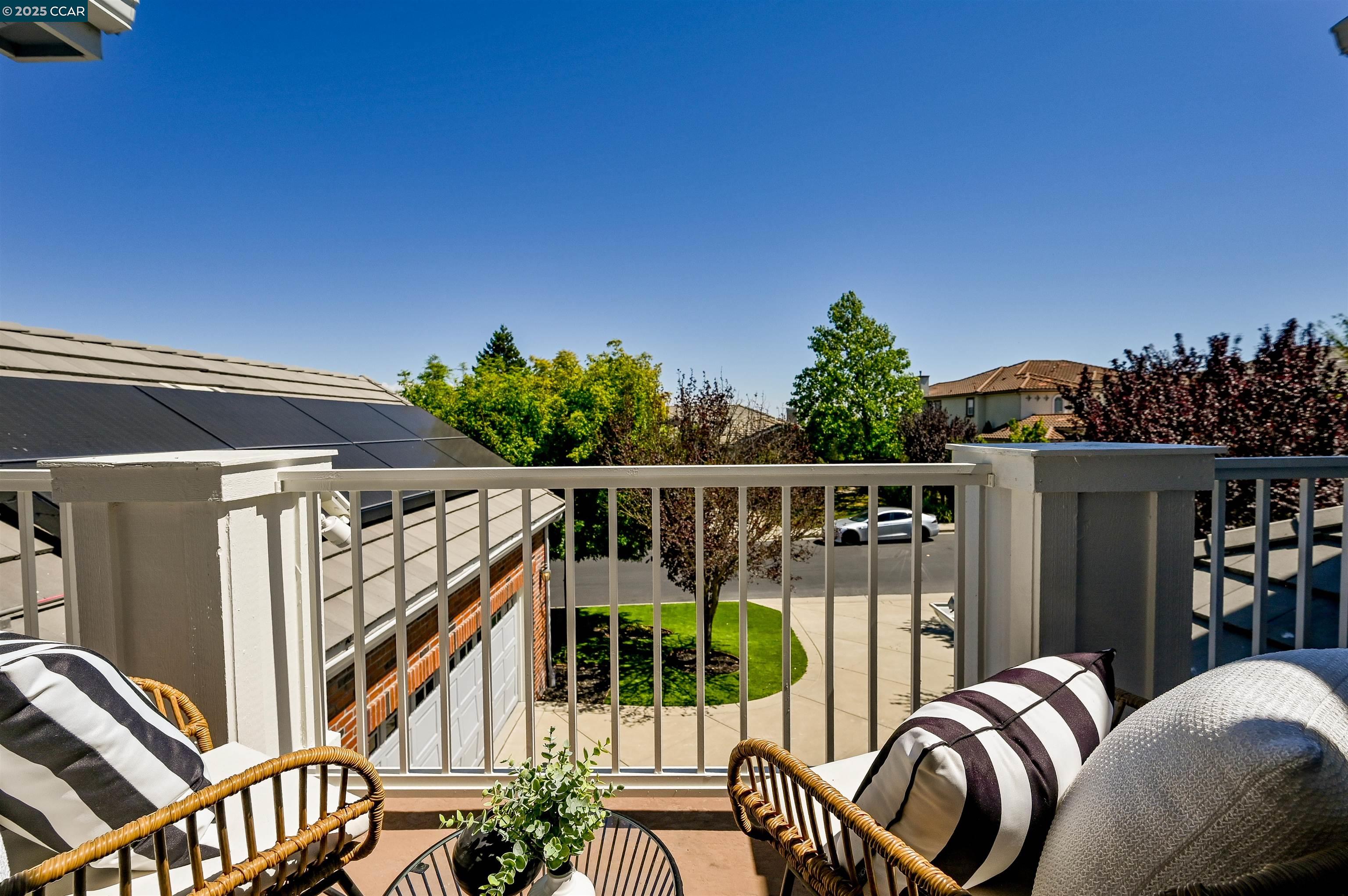 3388 Ashbourne Cir
