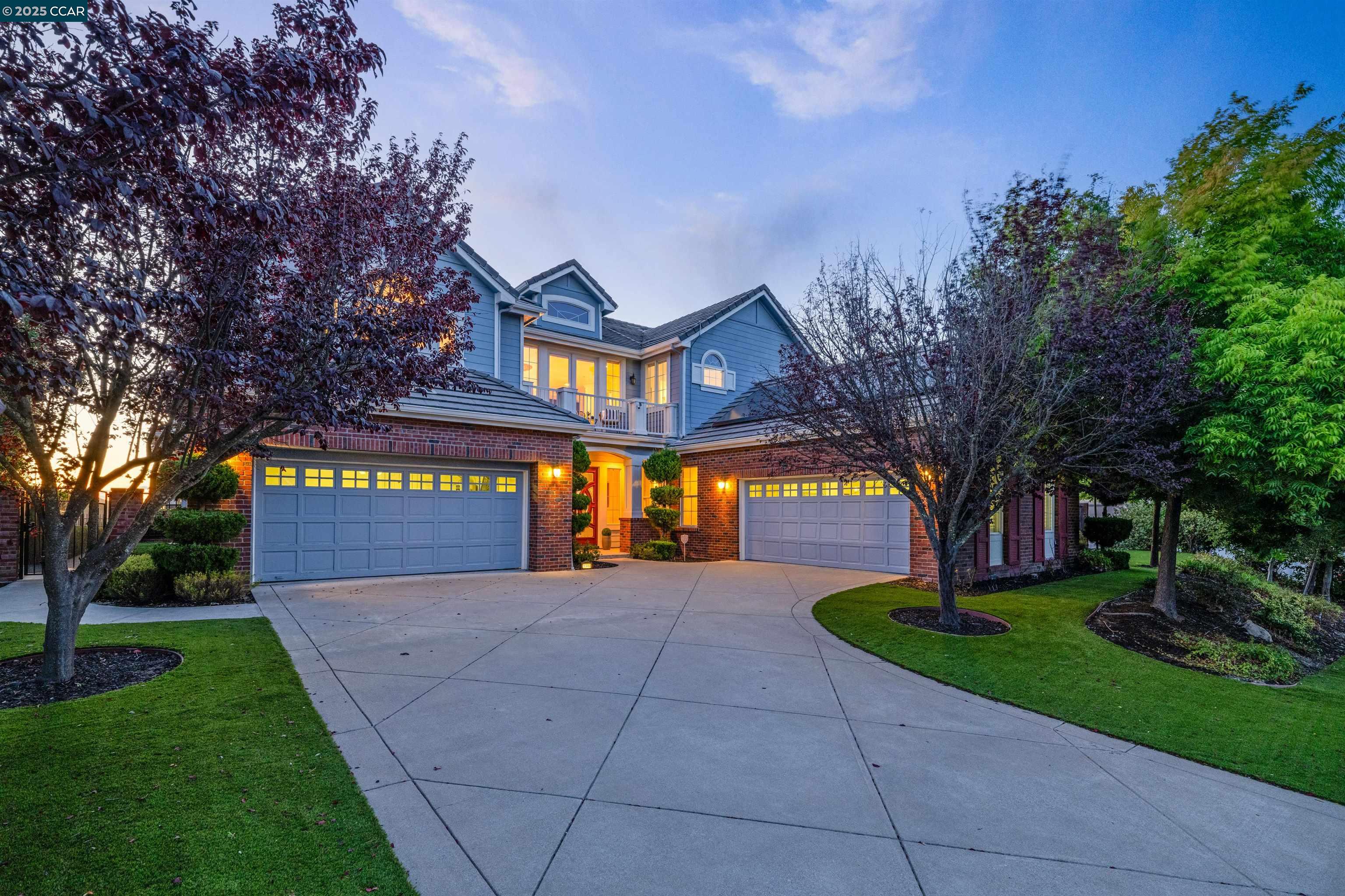 3388 Ashbourne Cir