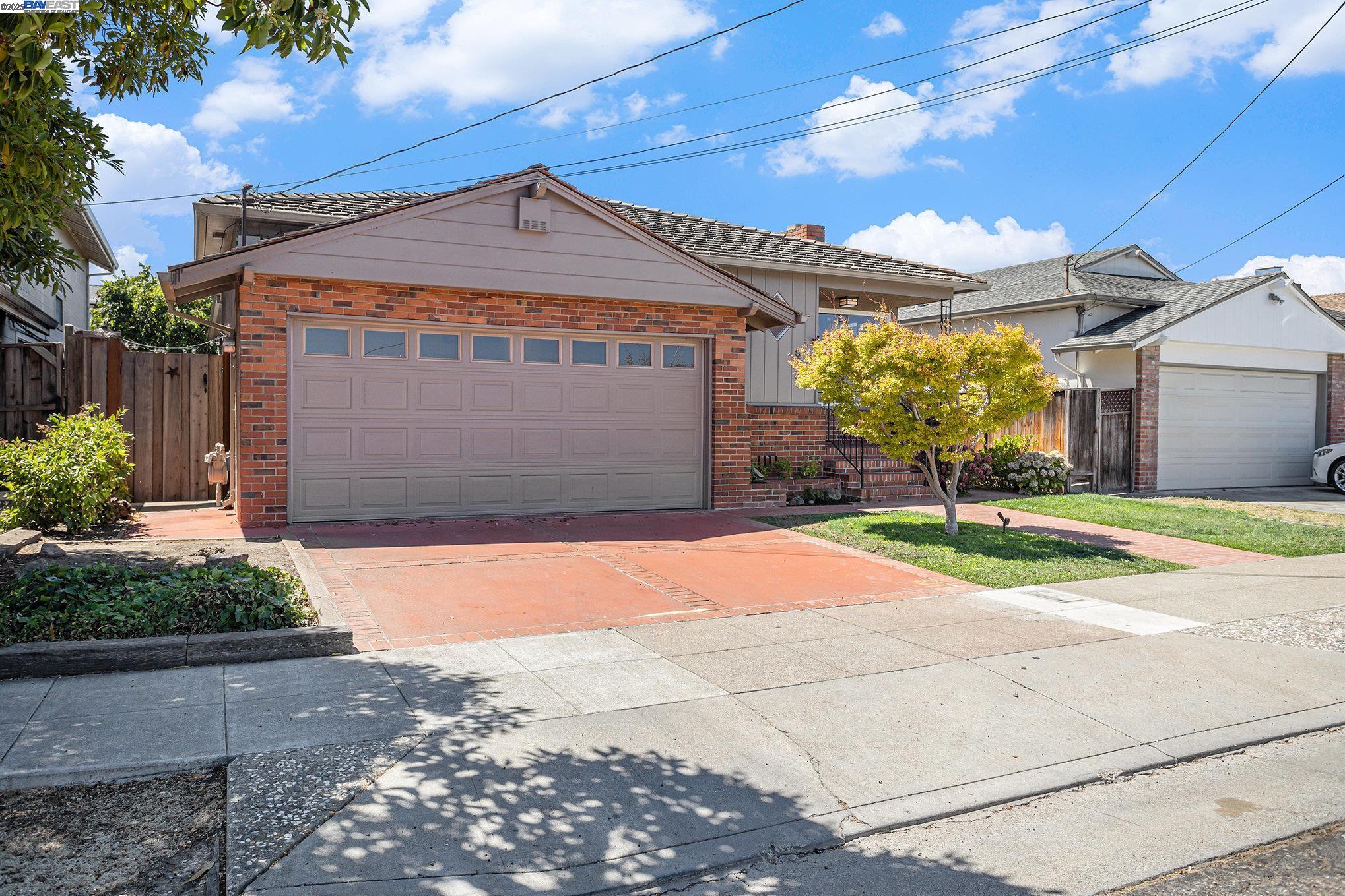 3286 San Jose