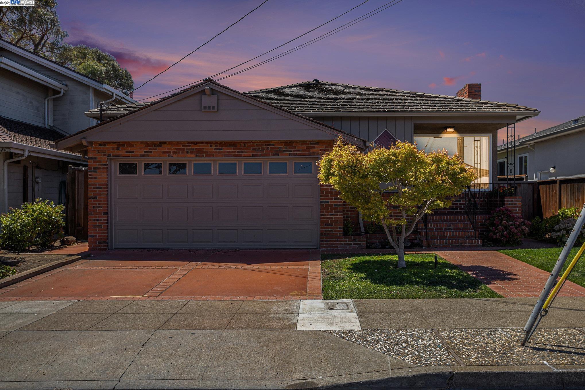3286 San Jose