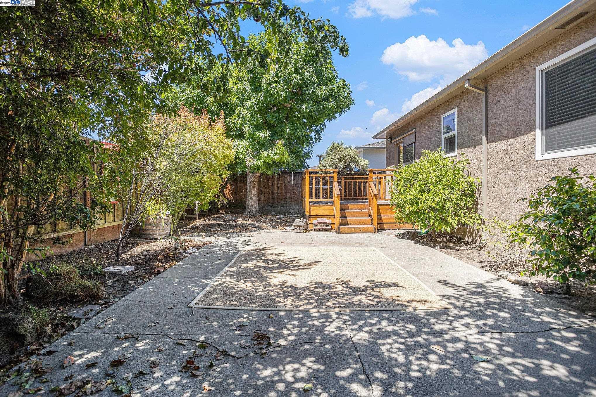3286 San Jose
