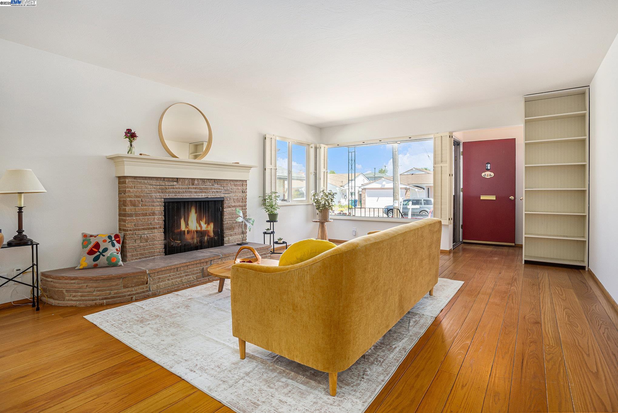 3286 San Jose