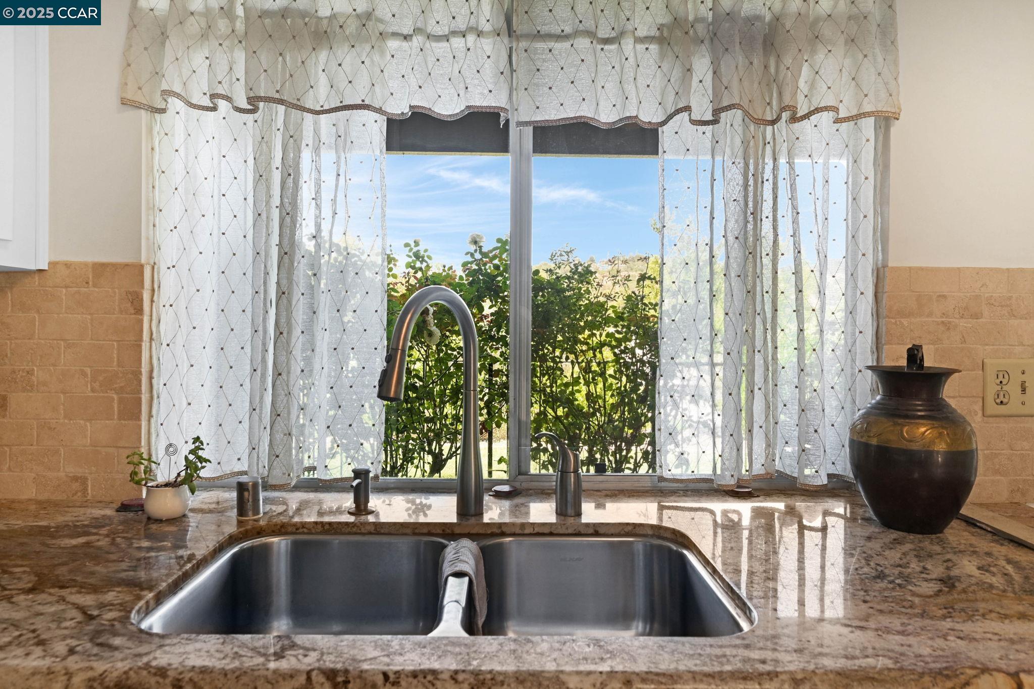 703 Terra California # 6 Unit: #6