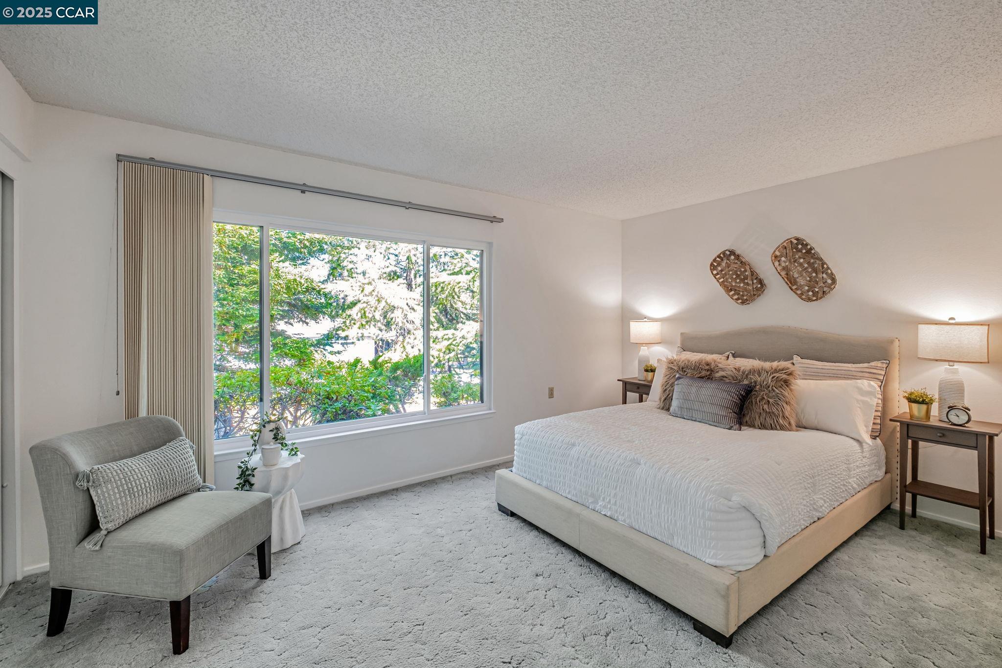 1140 Fairlawn Ct # 4