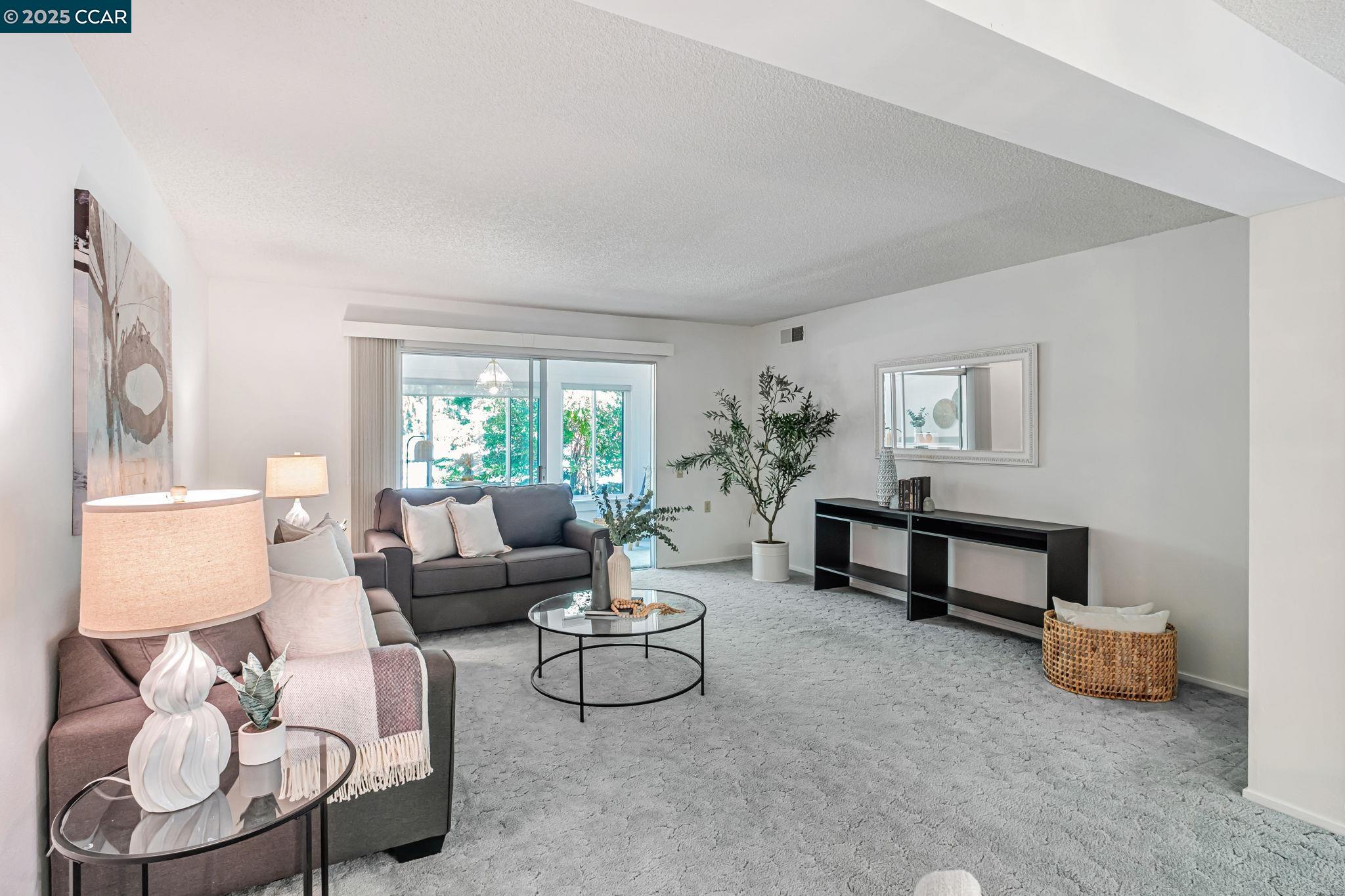 1140 Fairlawn Ct # 4