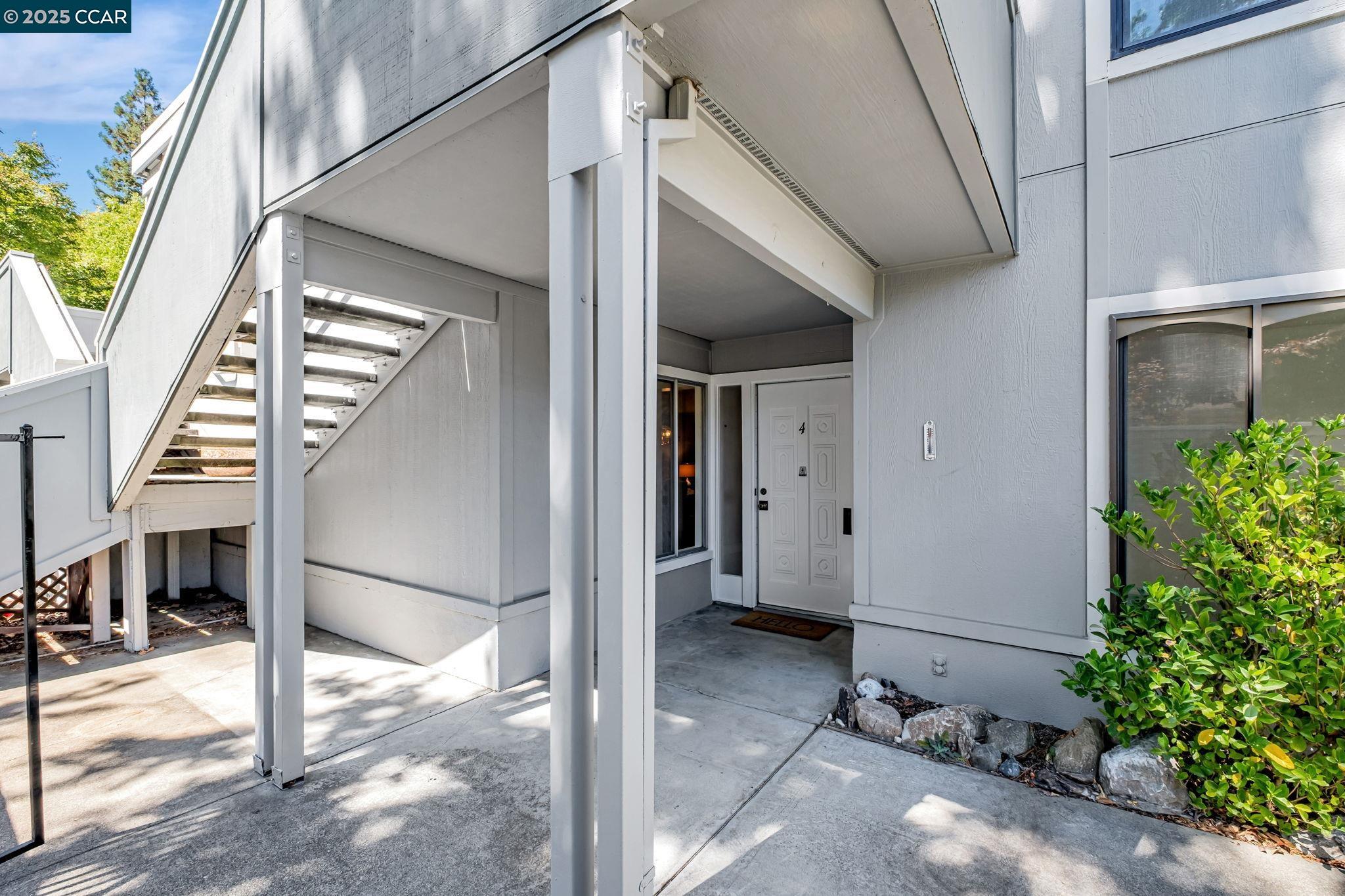 1140 Fairlawn Ct # 4