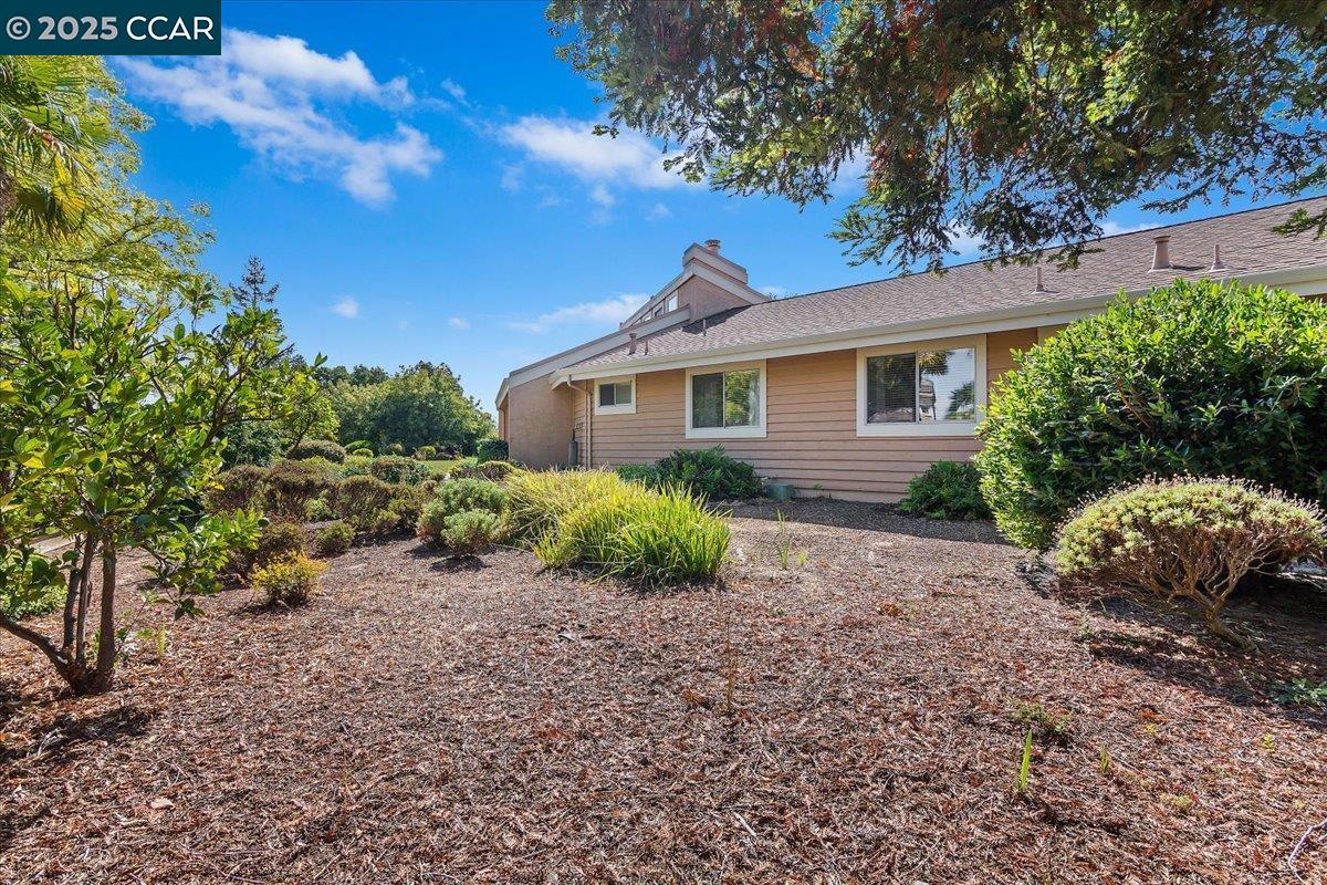 2323 Grosvenor Heights Ct