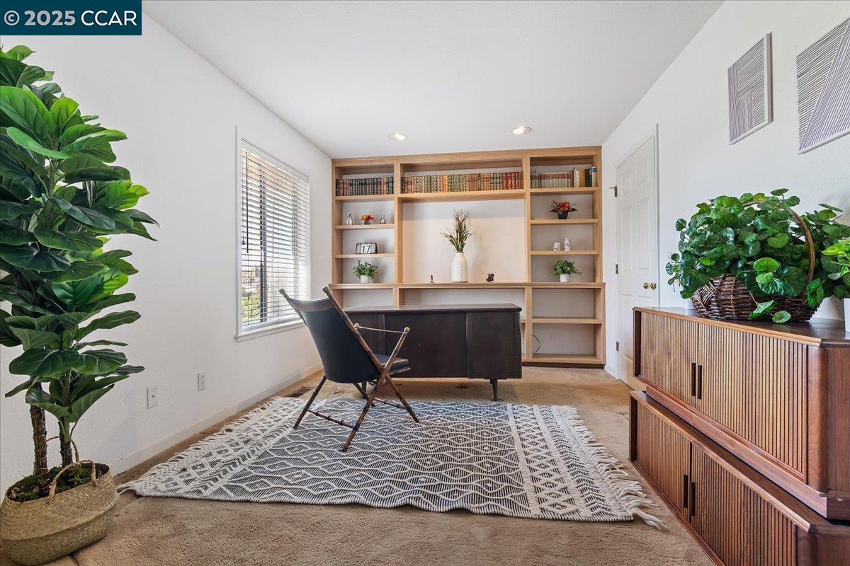 2323 Grosvenor Heights Ct