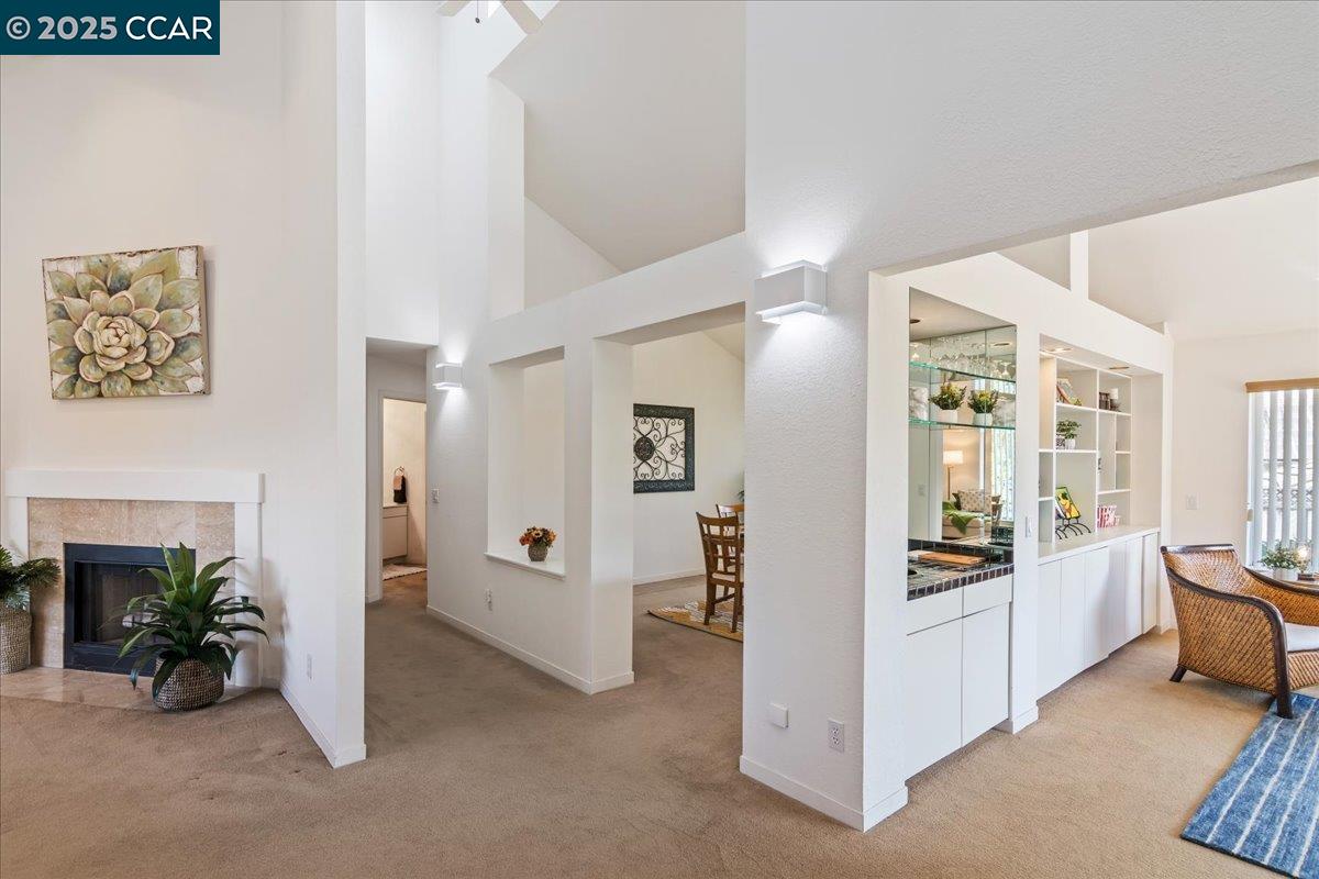 2323 Grosvenor Heights Ct