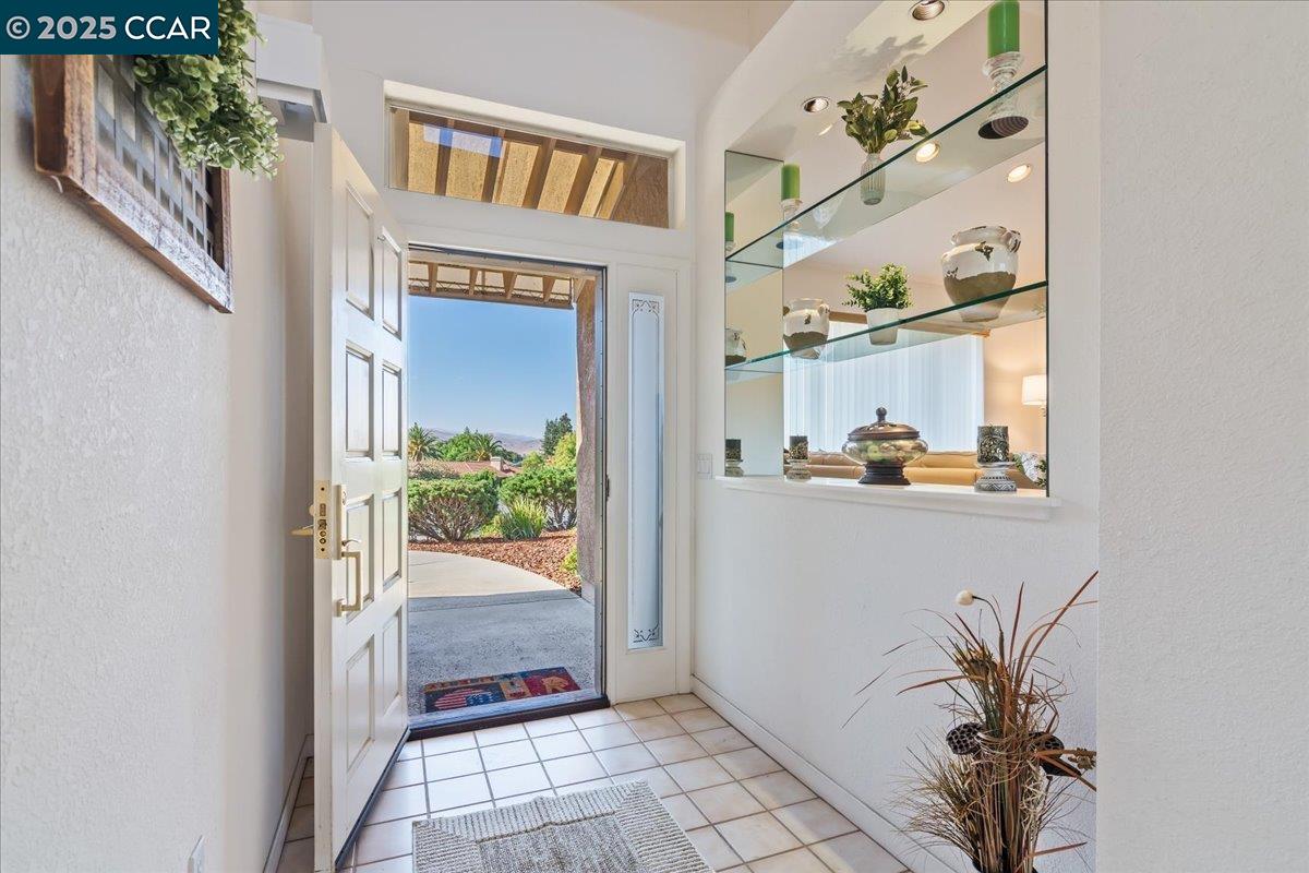 2323 Grosvenor Heights Ct