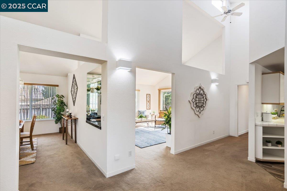 2323 Grosvenor Heights Ct