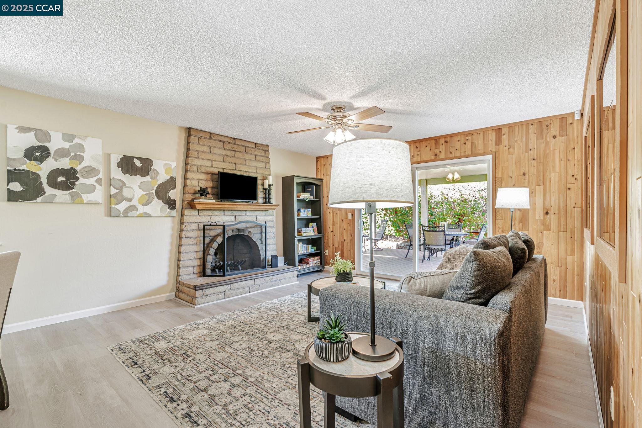 5189 Jomar Dr