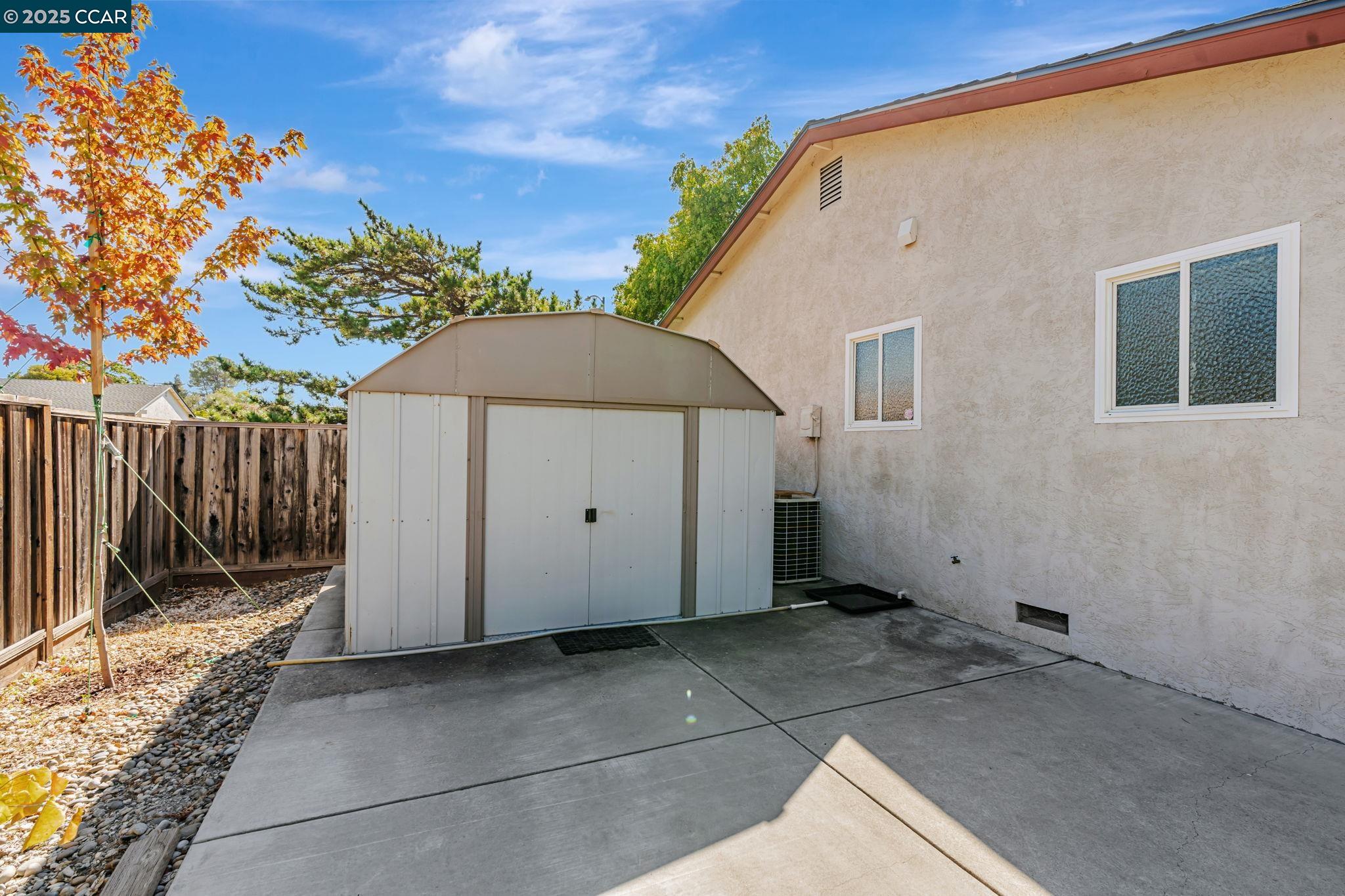 5189 Jomar Dr
