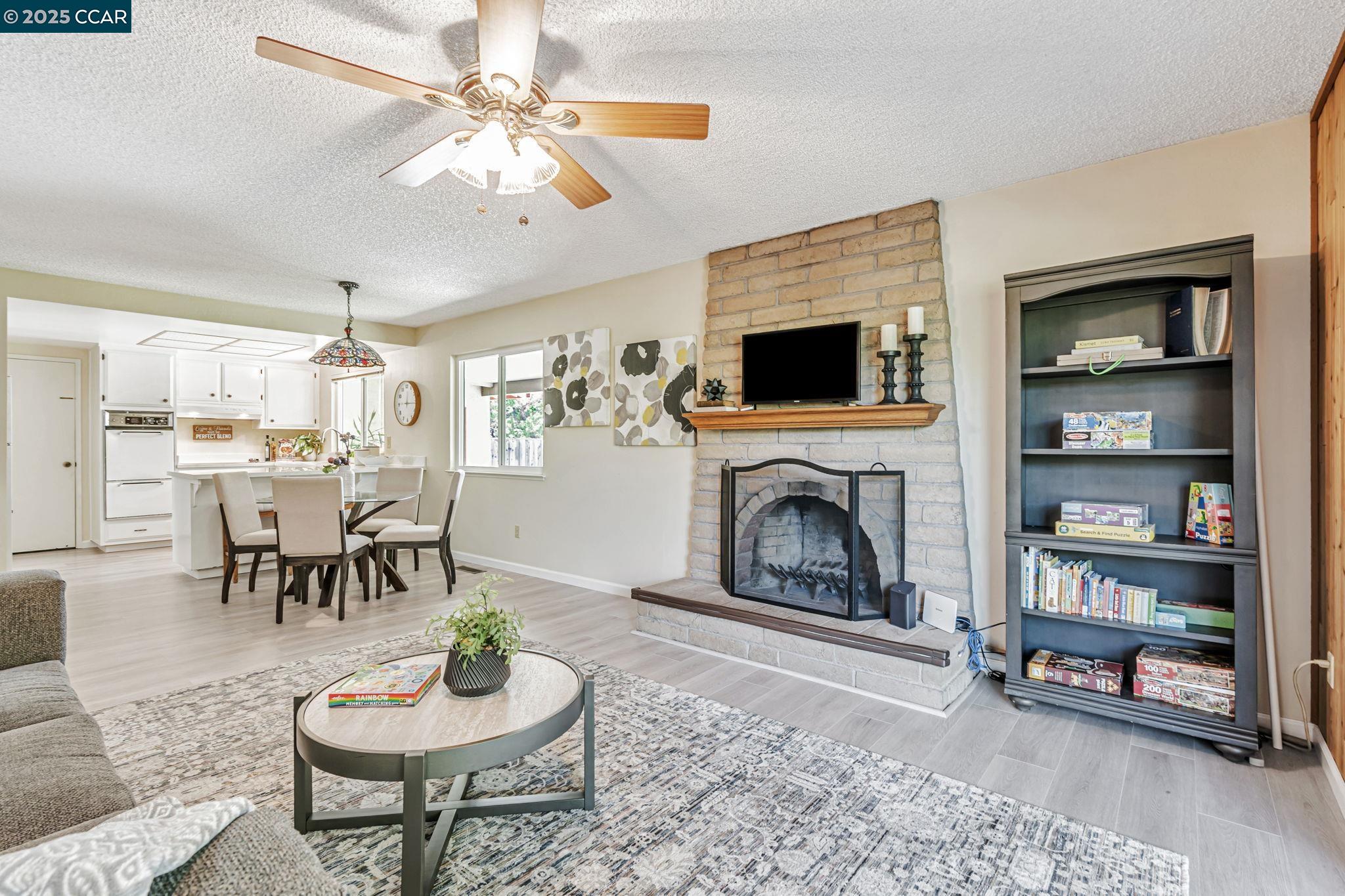 5189 Jomar Dr