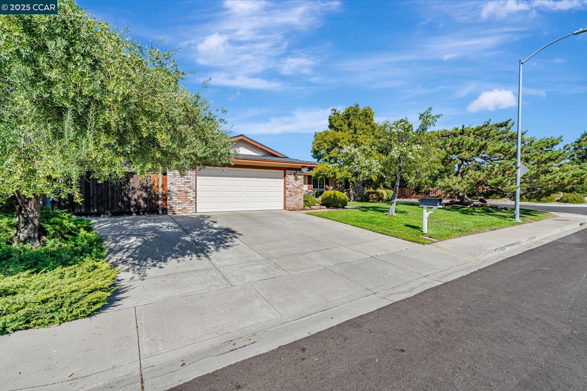 5189 Jomar Dr
