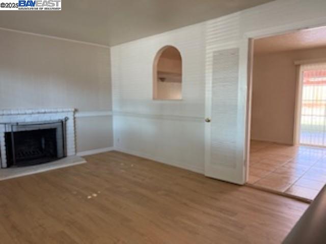 212 Elvira St