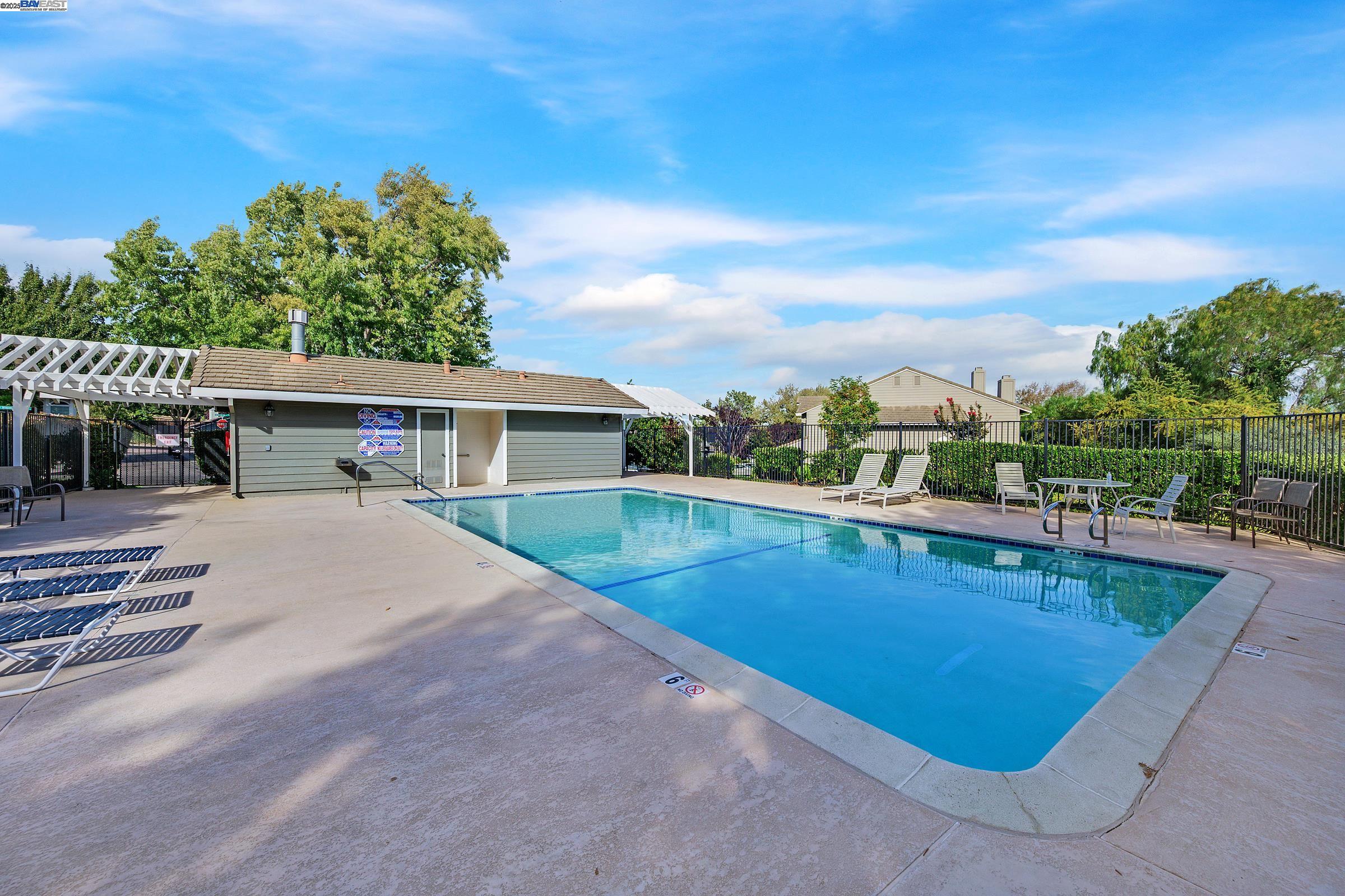 7539 Rolling Hills Cir