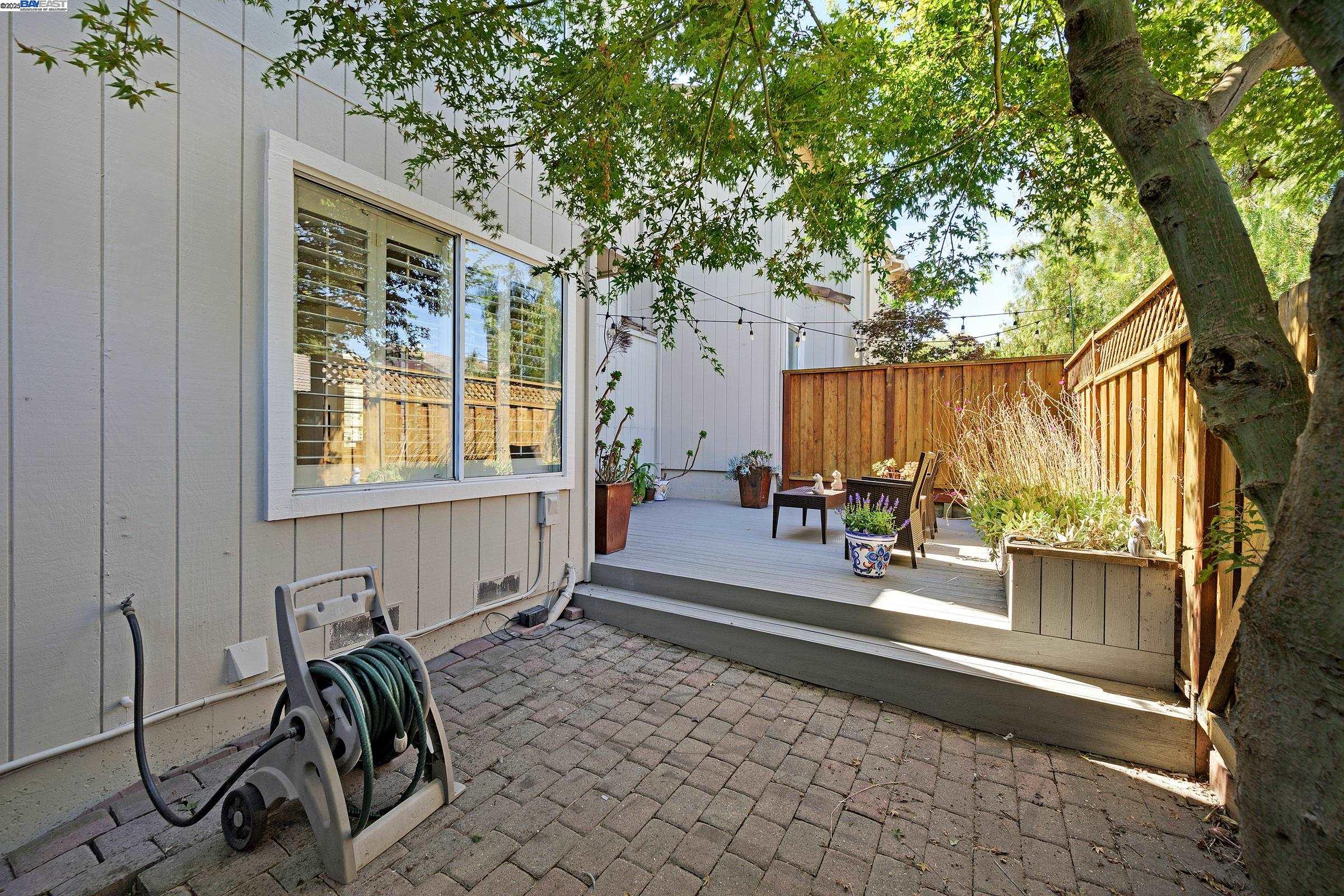 7539 Rolling Hills Cir