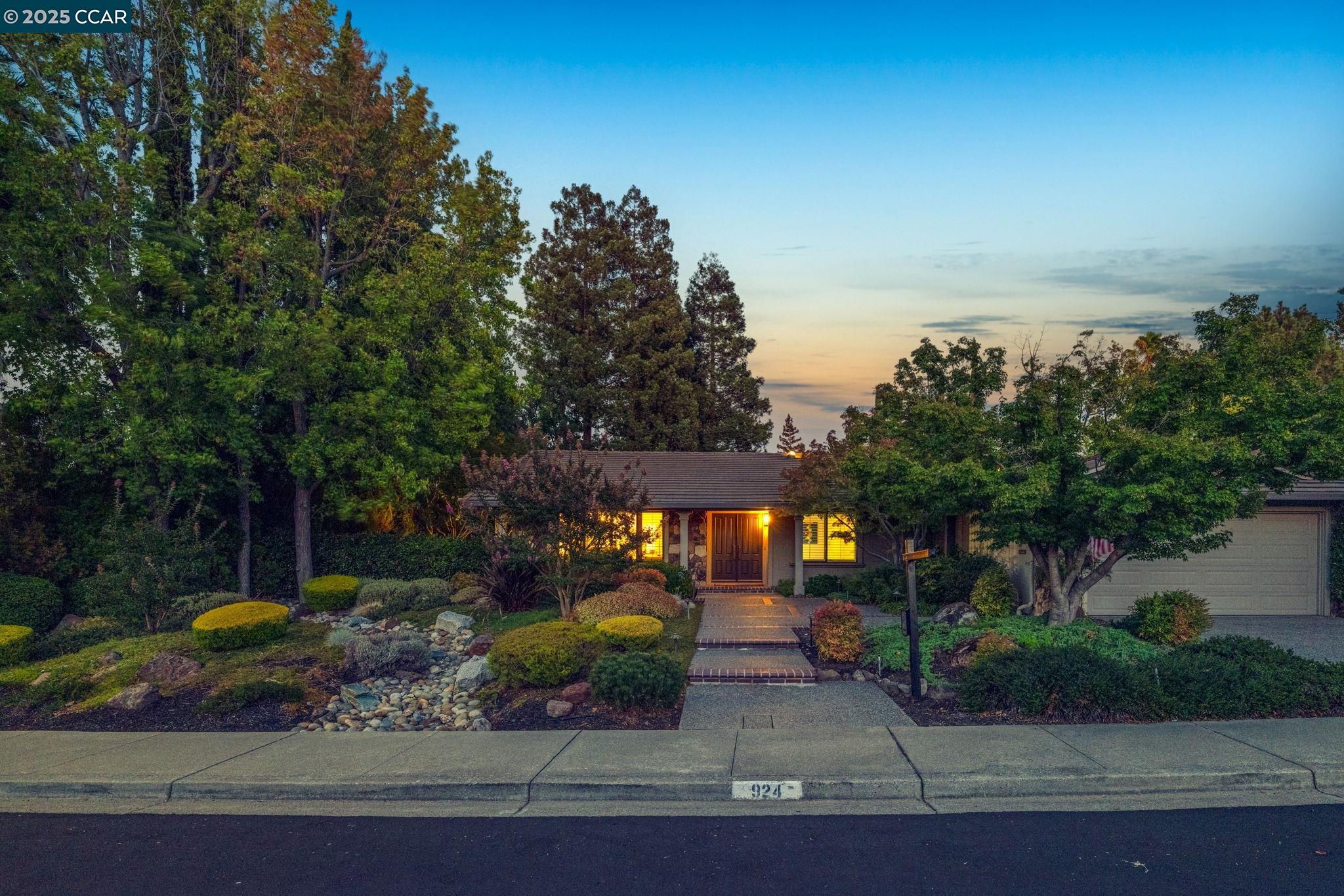 924 Cheyenne Dr