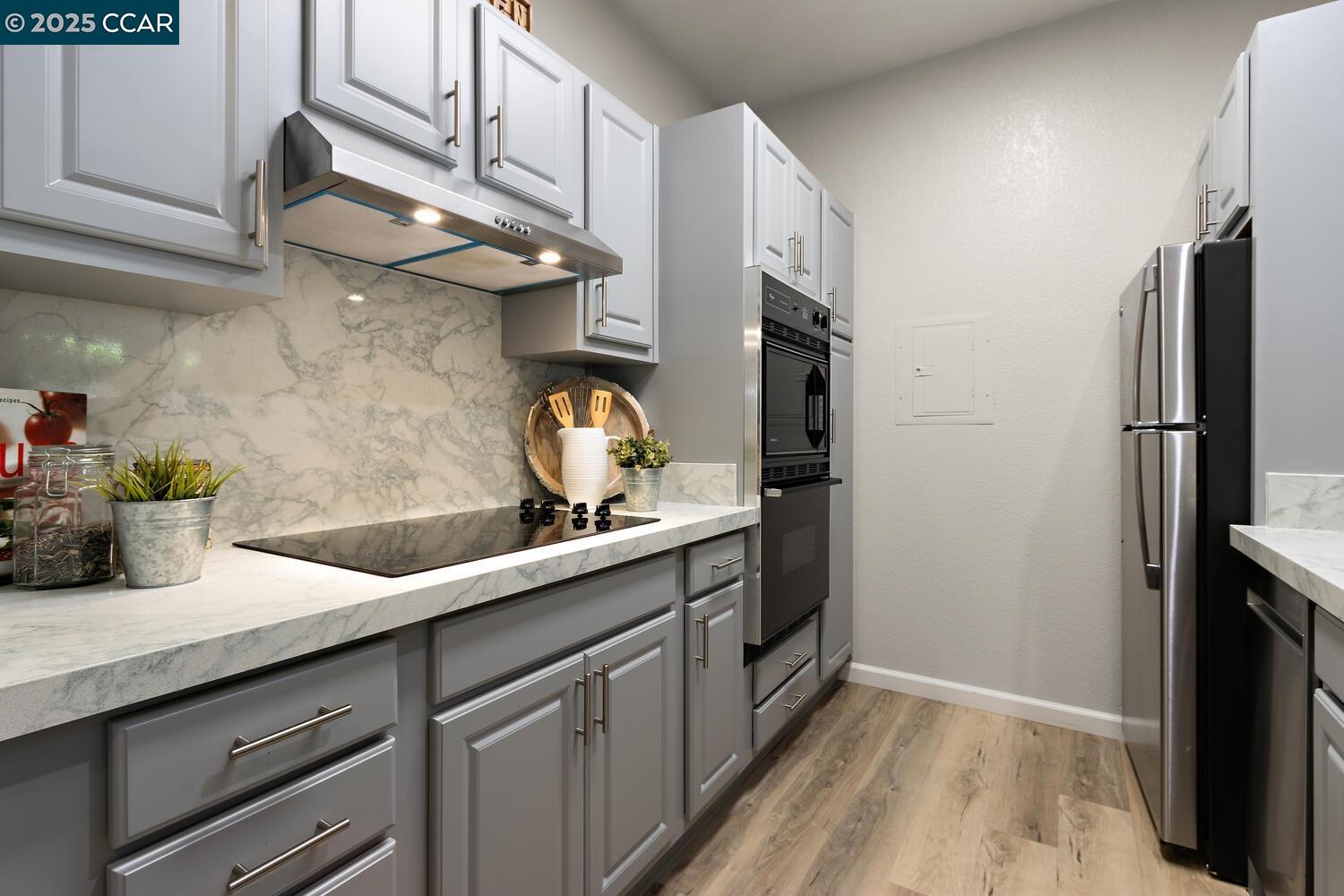 1860 Tice Creek Dr # 1121