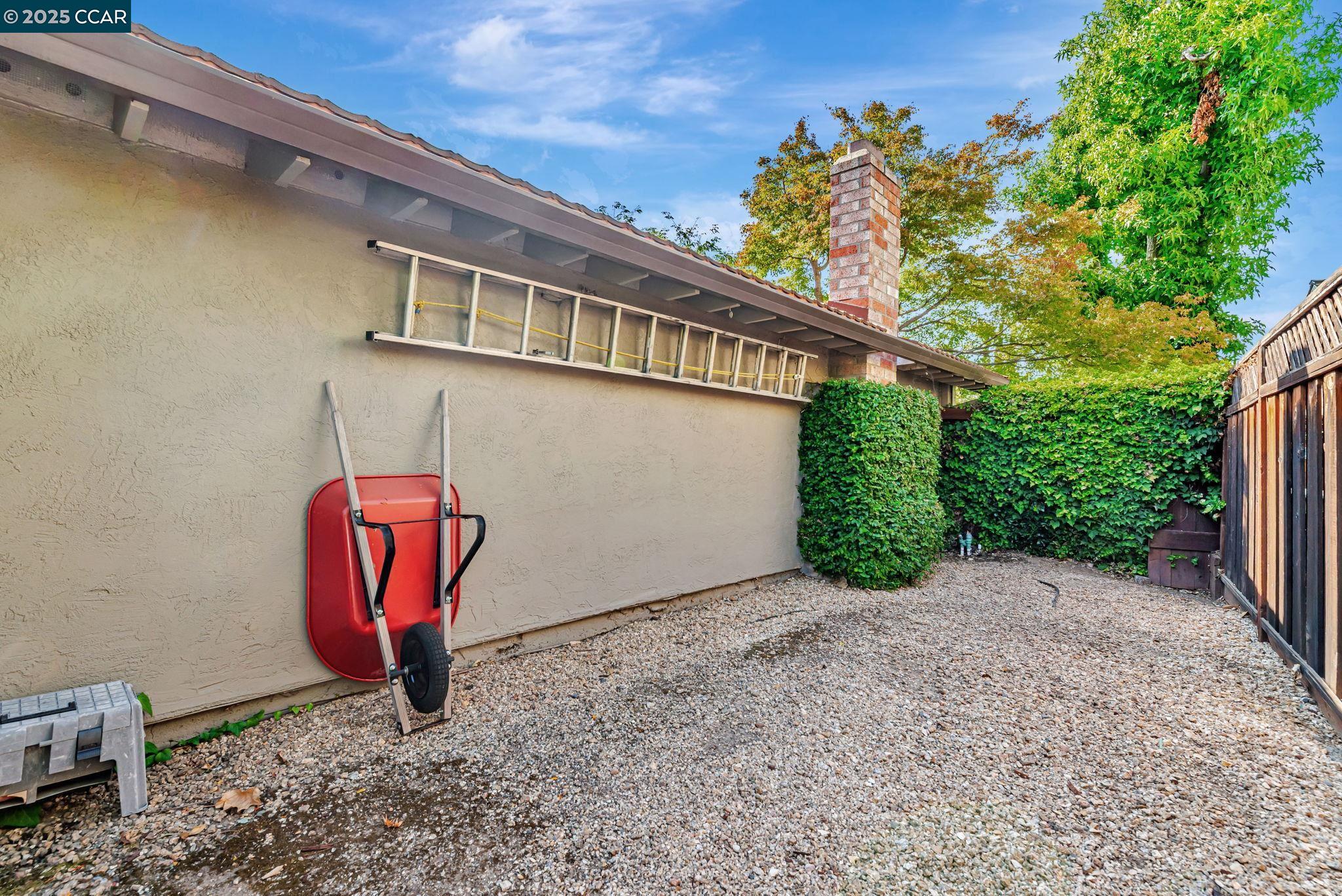 1372 Bent Tree Ln