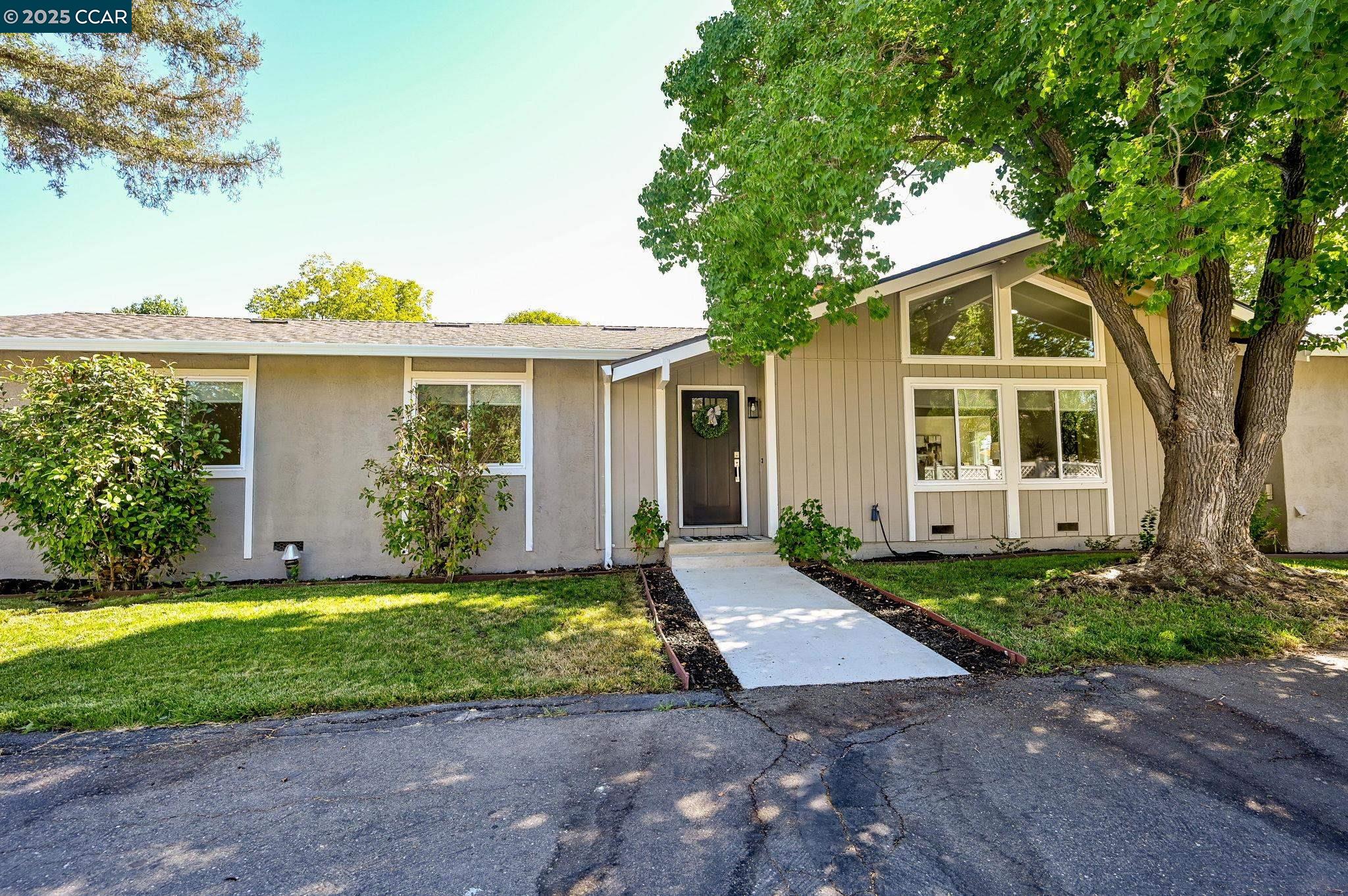 1933 Oak Park Blvd