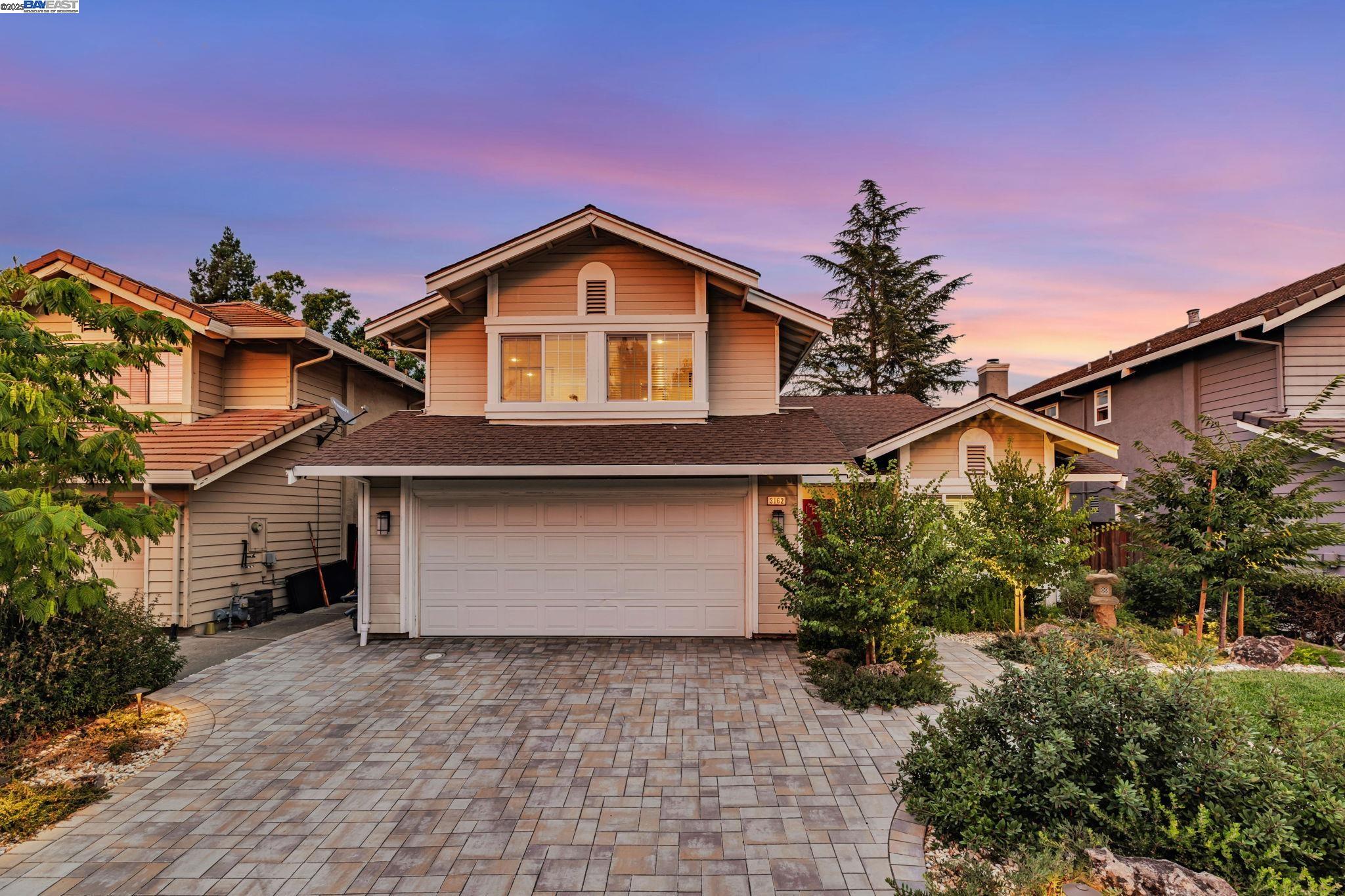 3162 Paseo Robles