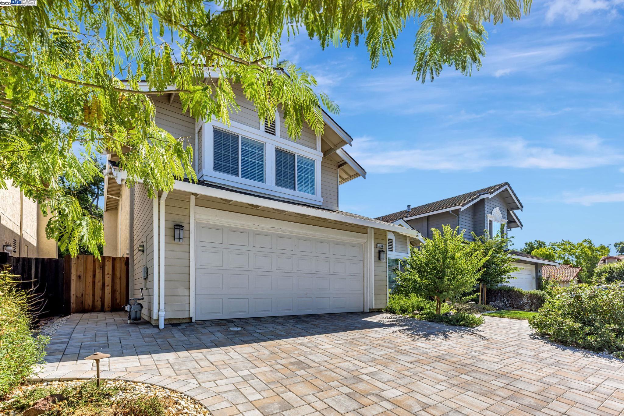 3162 Paseo Robles