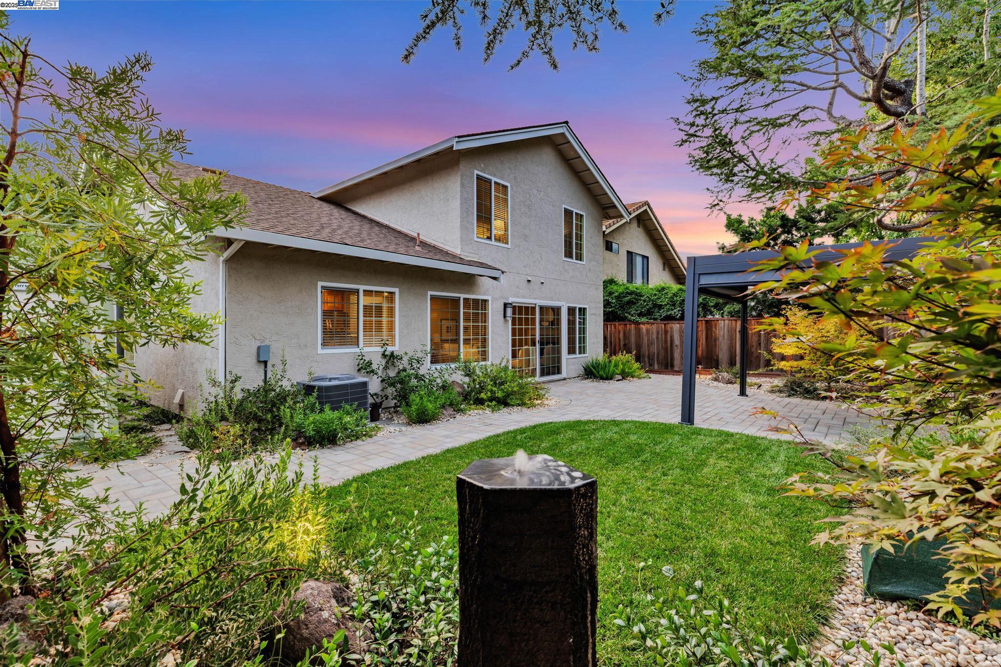 3162 Paseo Robles